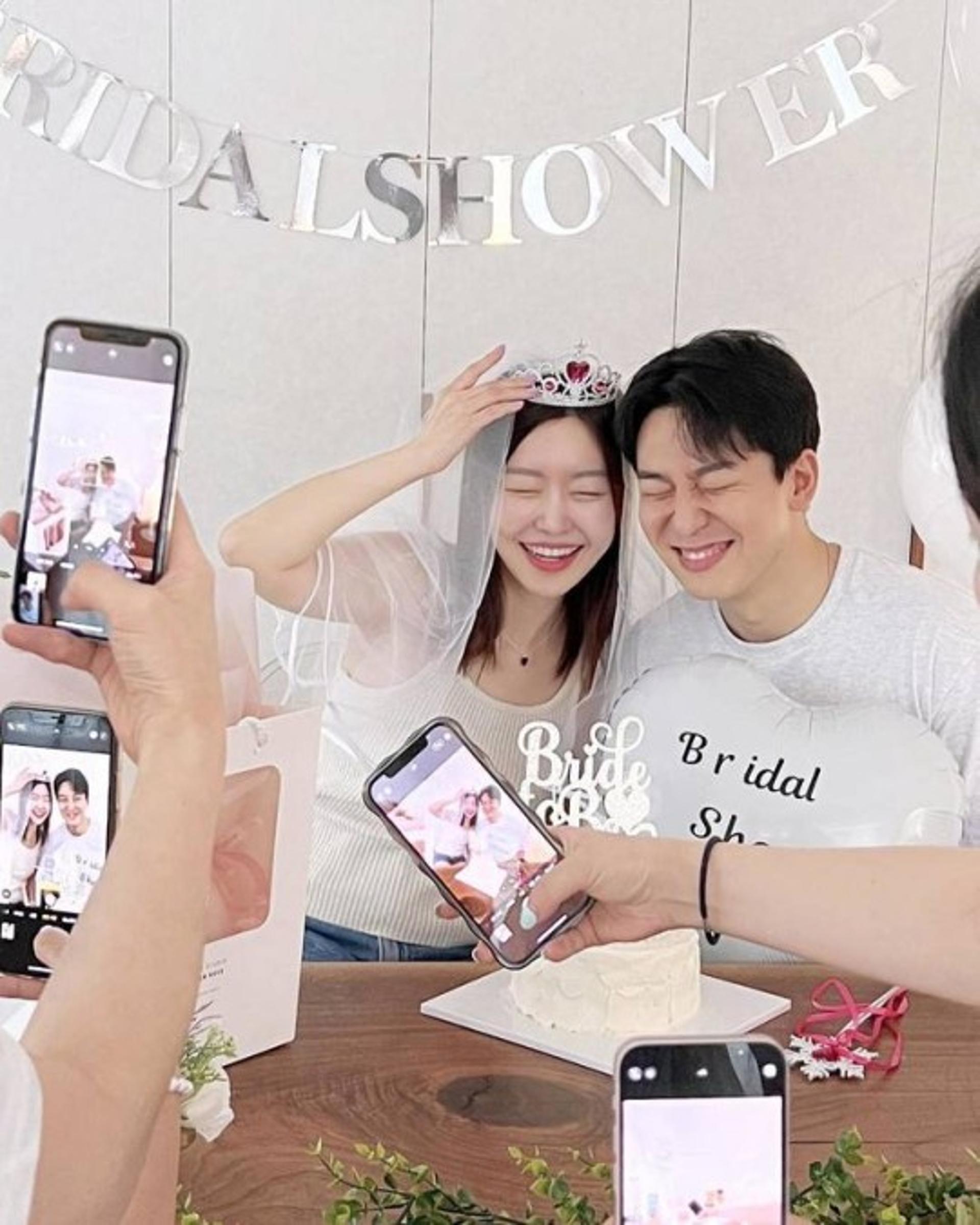 "똑닮은 예비부부"… '결혼' 앞둔 레이디제인, ♥임현태와 '행복'