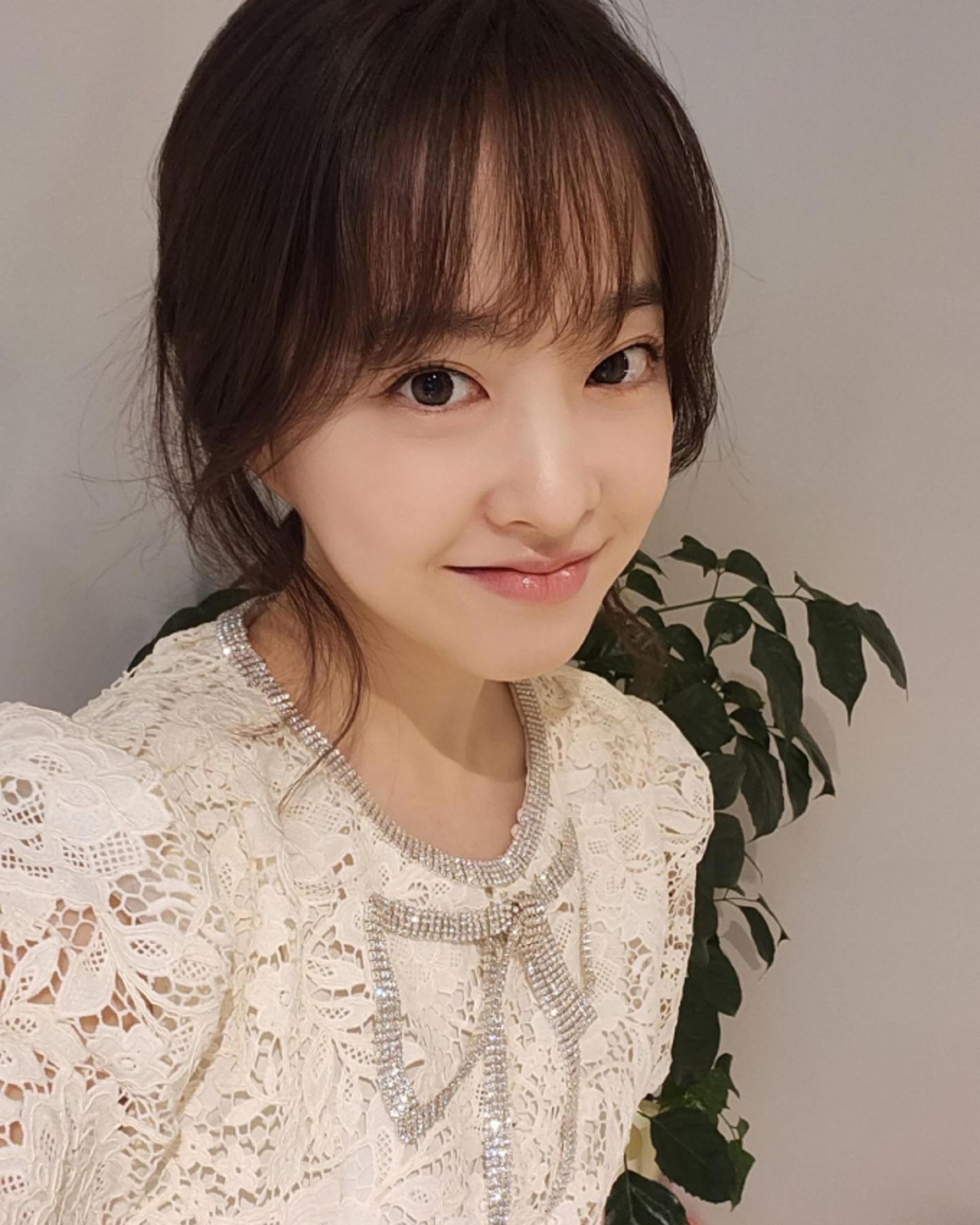 박보영, 청순미 만렙! 레이스 원피스 룩… 이선빈 "혹시 공주님?"