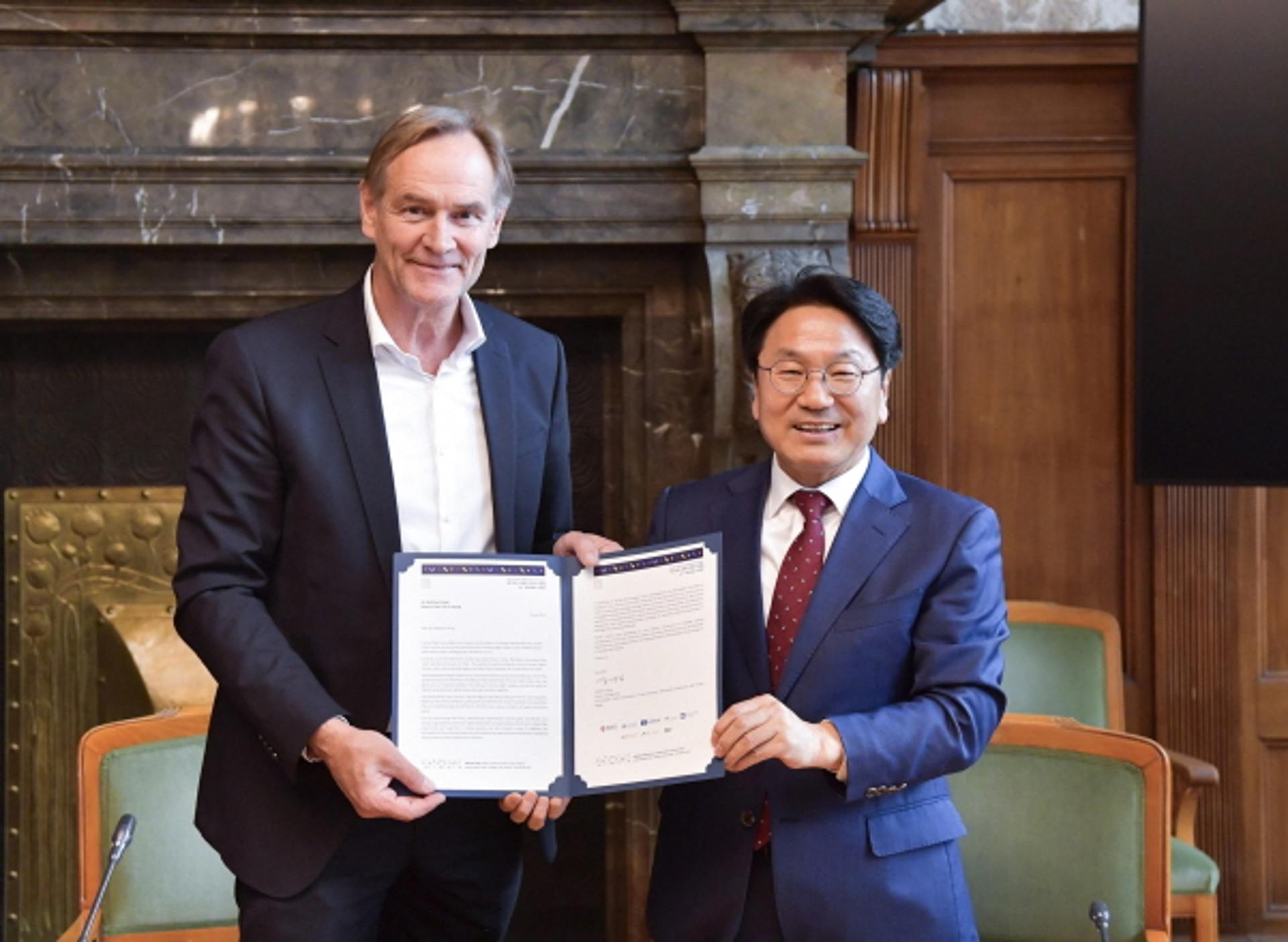 강기정 시장, 독일서 '민주·인권·평화도시 광주' 전파