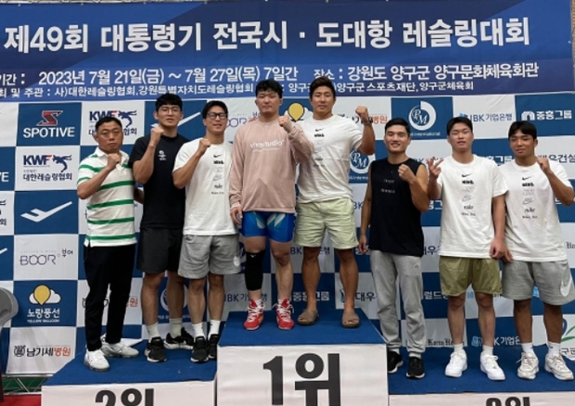 평택시청 직장운동경기부 역도팀·레슬링팀, 메달 휩쓸어