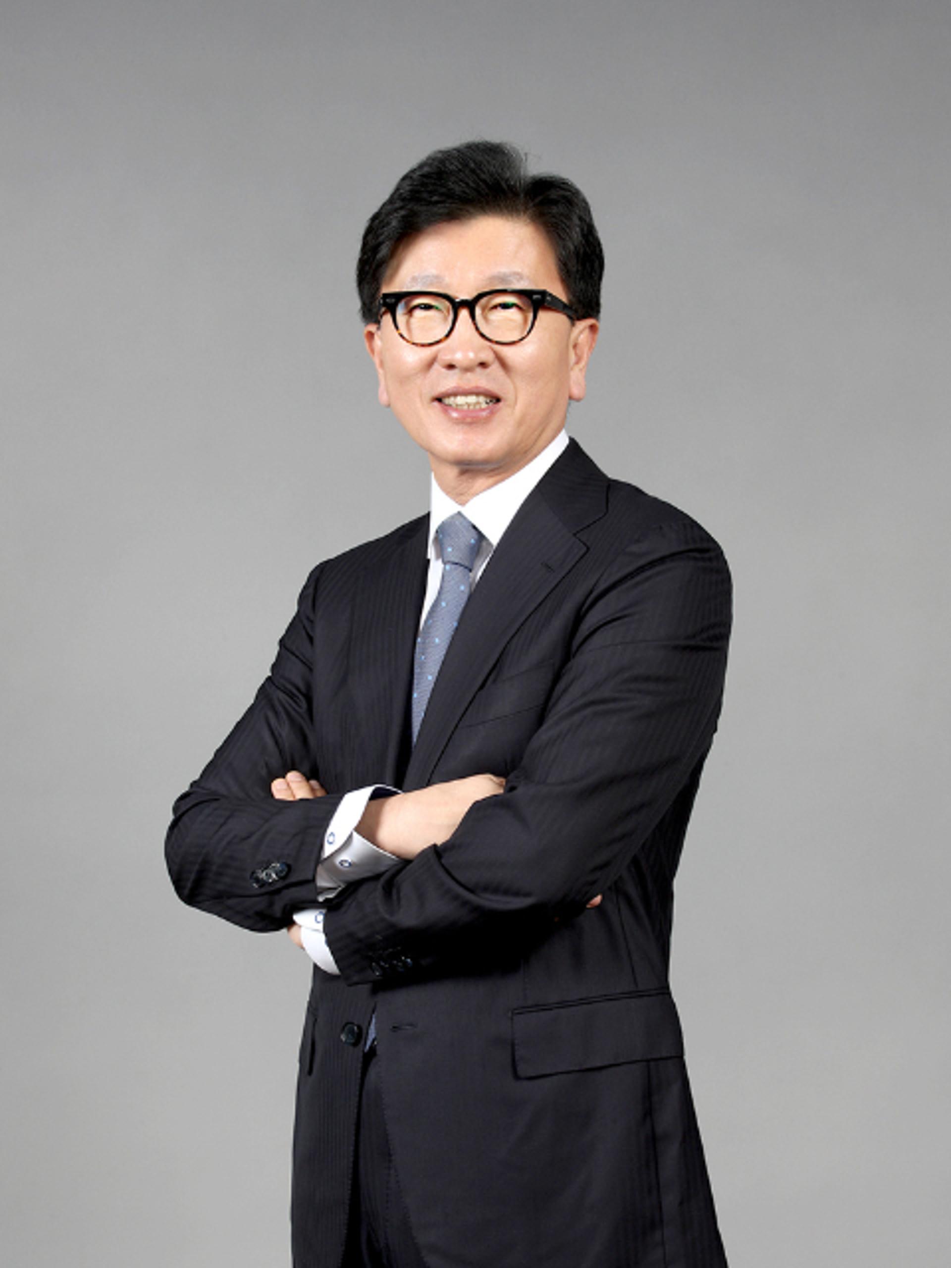 '관료 출신' CEO, 해결사로 나서자… KDB생명, 민원 확 줄었다