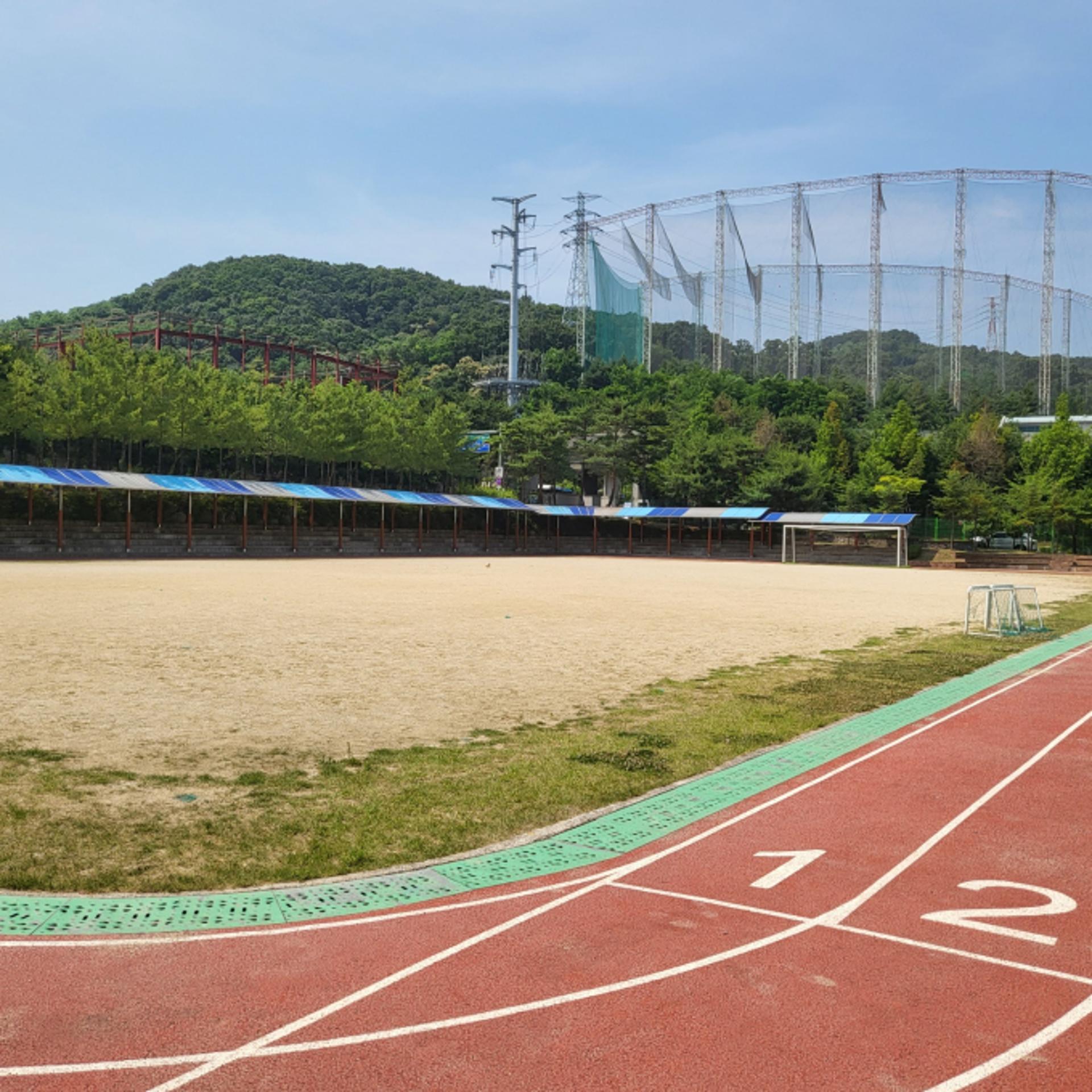 용인특례시, 지역내 학교 운동장에 친환경 인조잔디 조성 지원