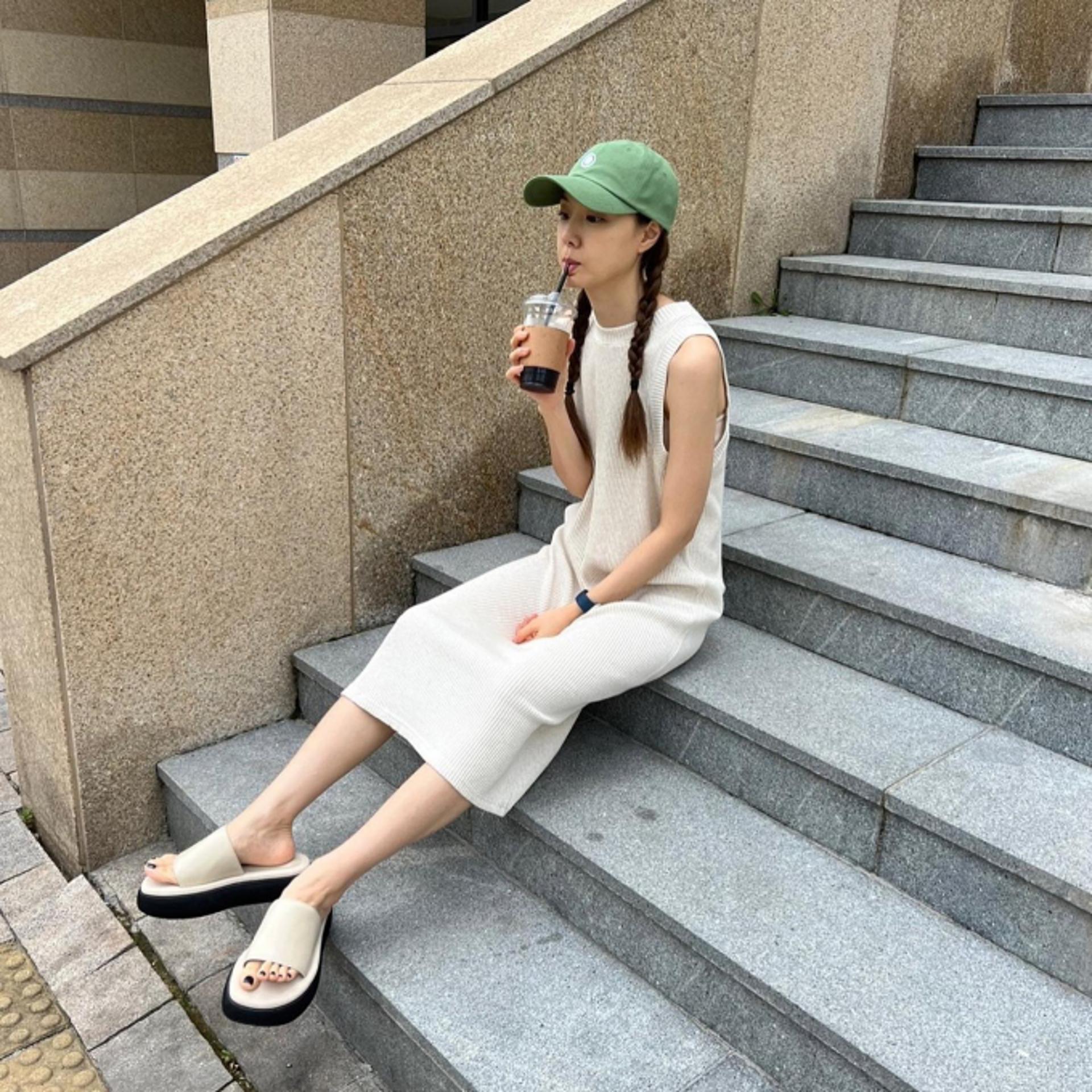 '냉미녀' 서지혜, 꾸안꾸 동네 마실룩…귀요미 매력