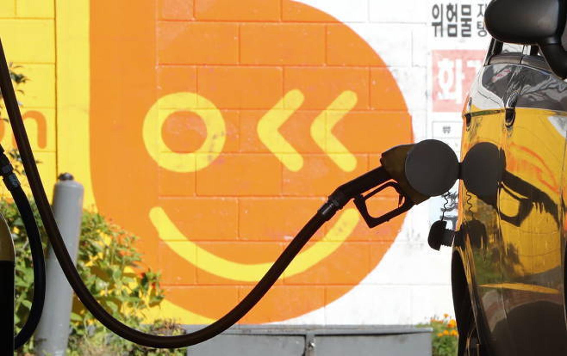 알뜰주유소에 뿔난 일반주유소… "최저가 입찰 방식 개선하라"