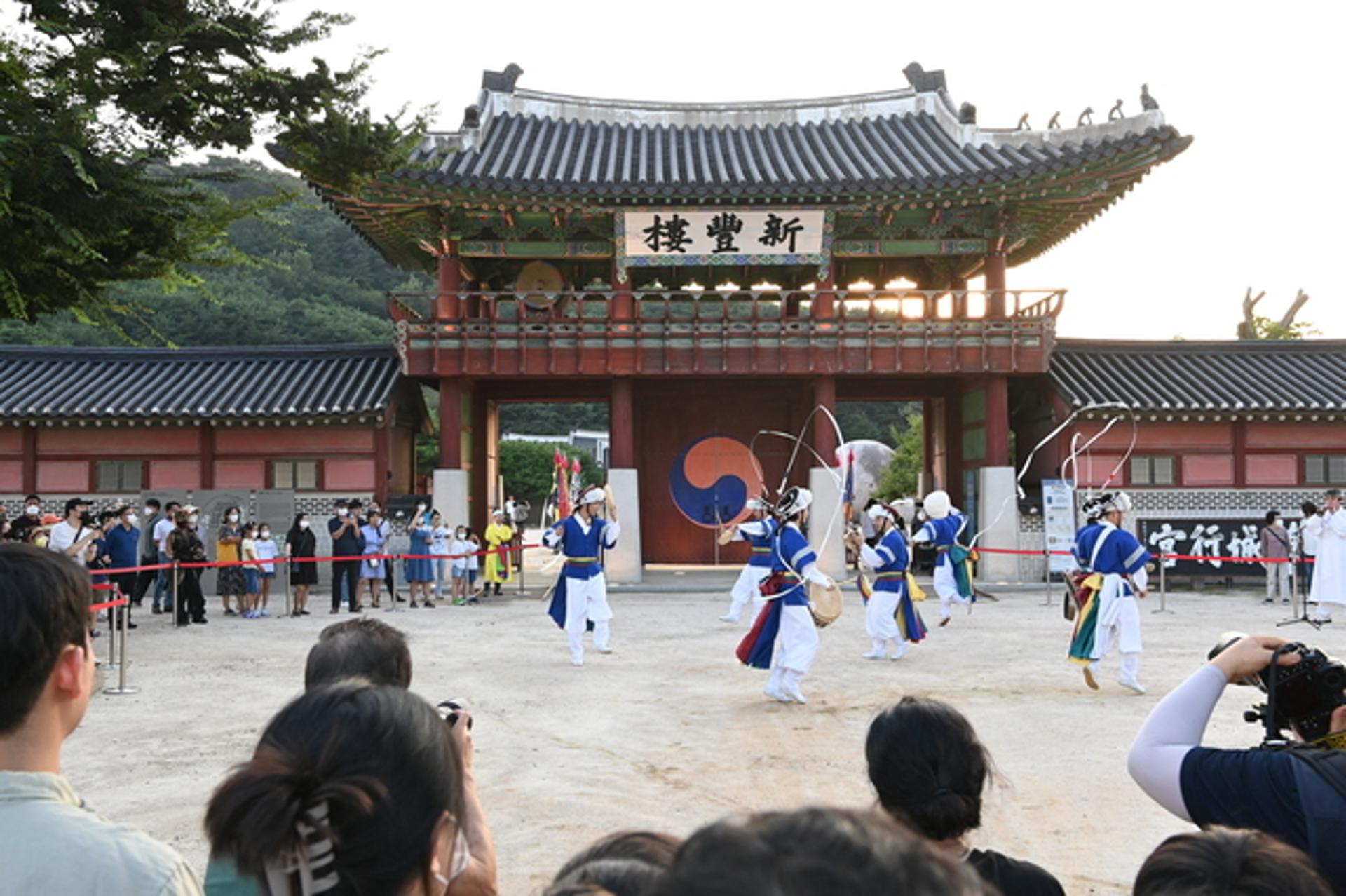 잼버리 철수 8개국 1300여명, 수원에 정박한다