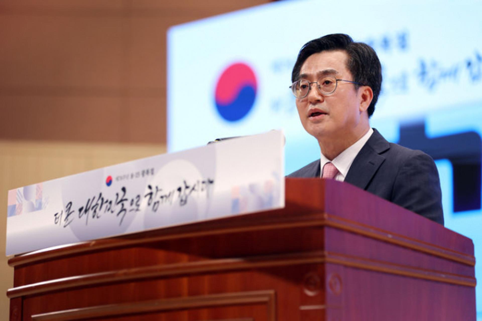김동연 경기지사, 확대지수 광역단체장 '1위'…긍정평가 55.5%