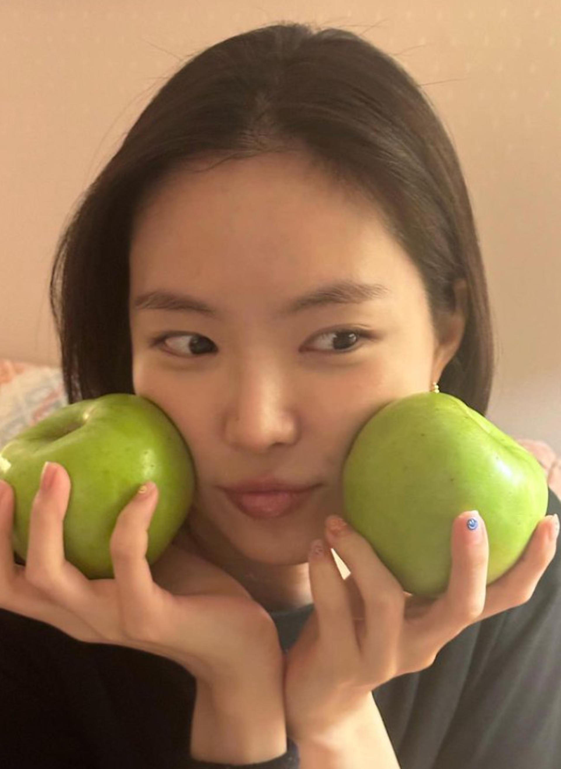 손나은, 민낯에도 여전히 상큼한 '과즙 미모'