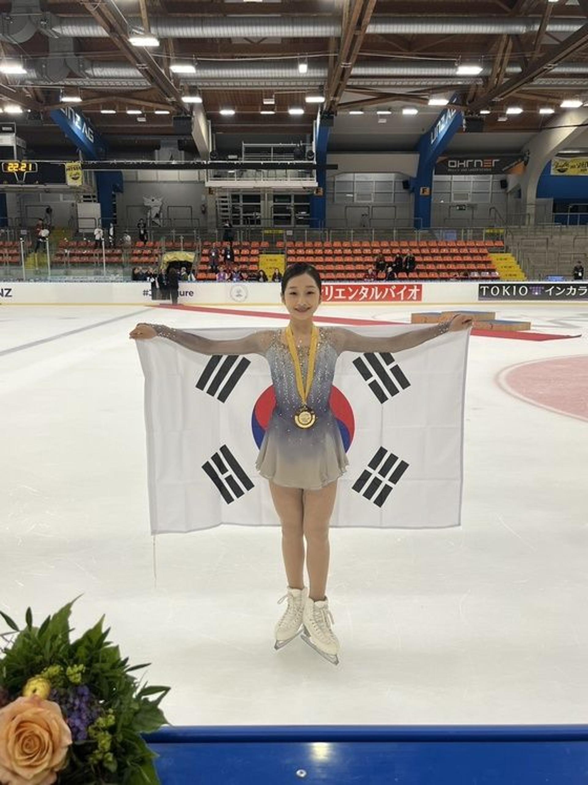 김연아처럼 압도적… 피겨 신지아, 주니어 GP 2차 대회 우승