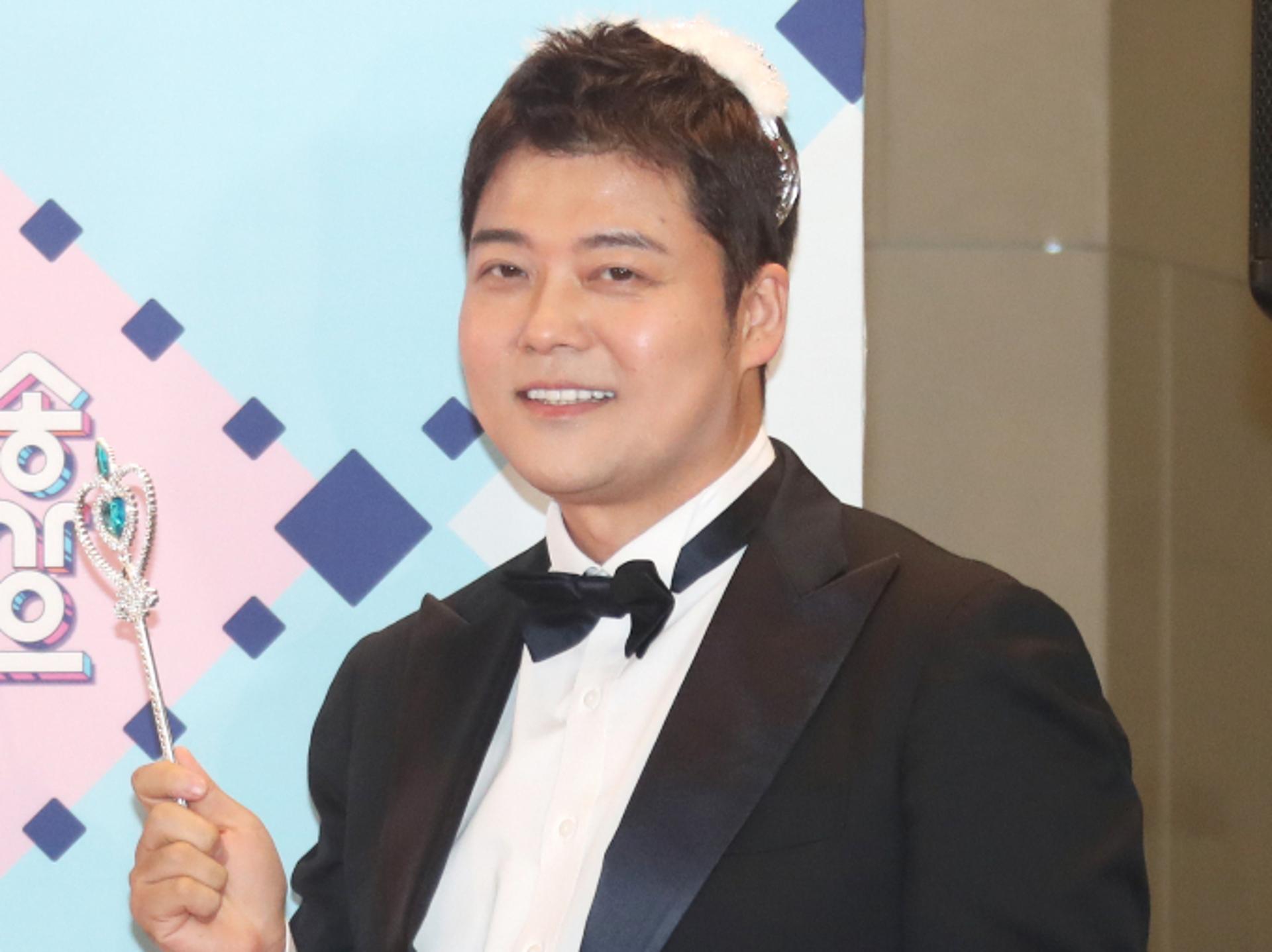 전현무, 데이트 통장 비추… "헤어질 때 문제"