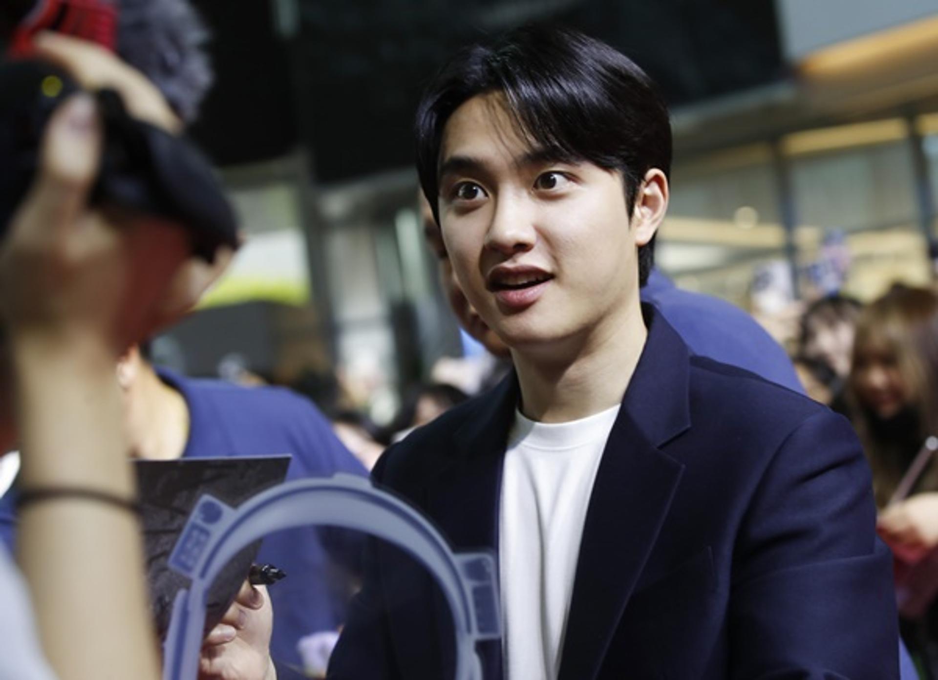 '엑소' 디오 실내흡연→과태료 처분… 네티즌 비난ing
