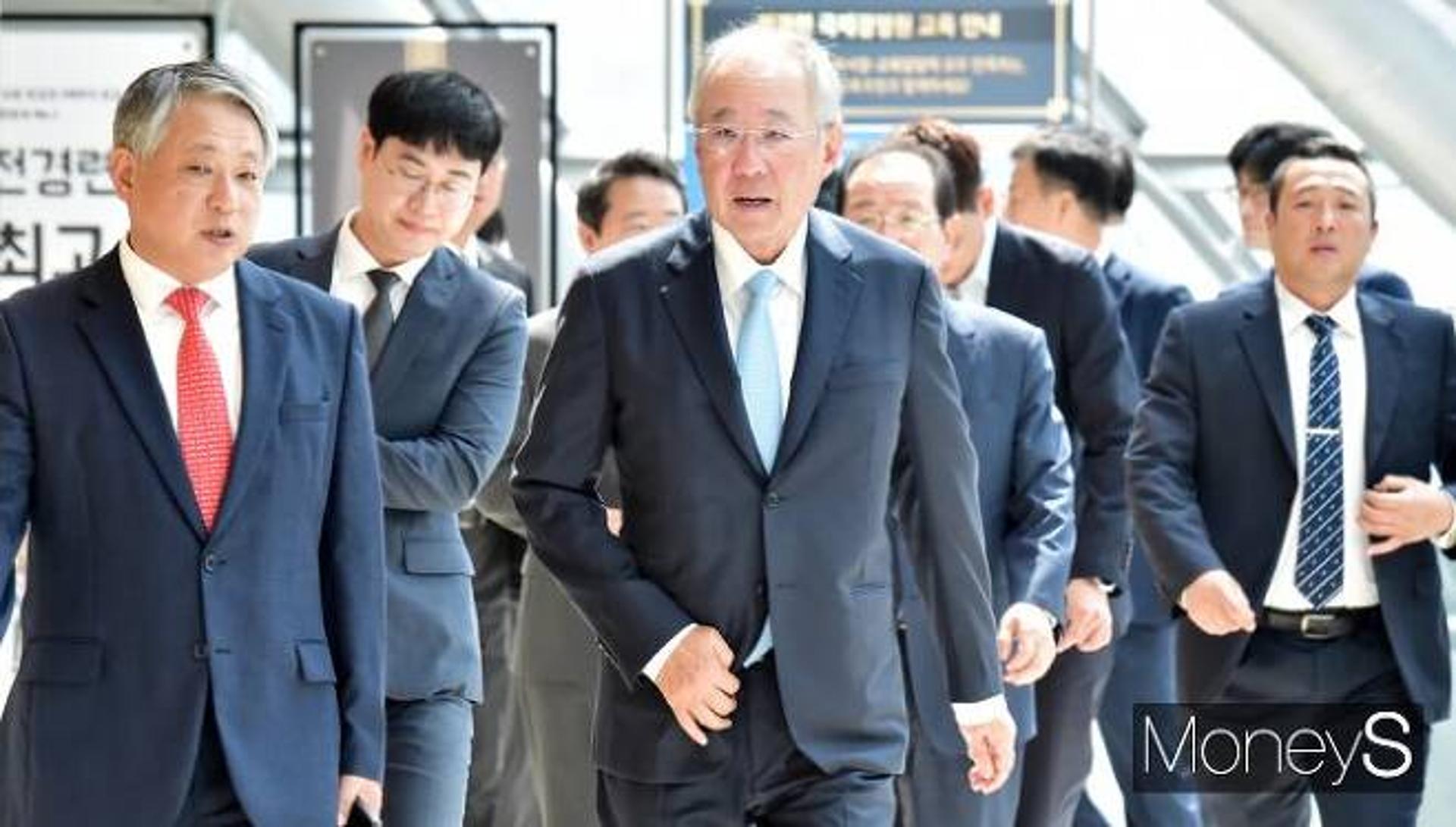 '재계 맏형' 회복 나선 전경련… 류진 길 닦고 정의선 완성(?)