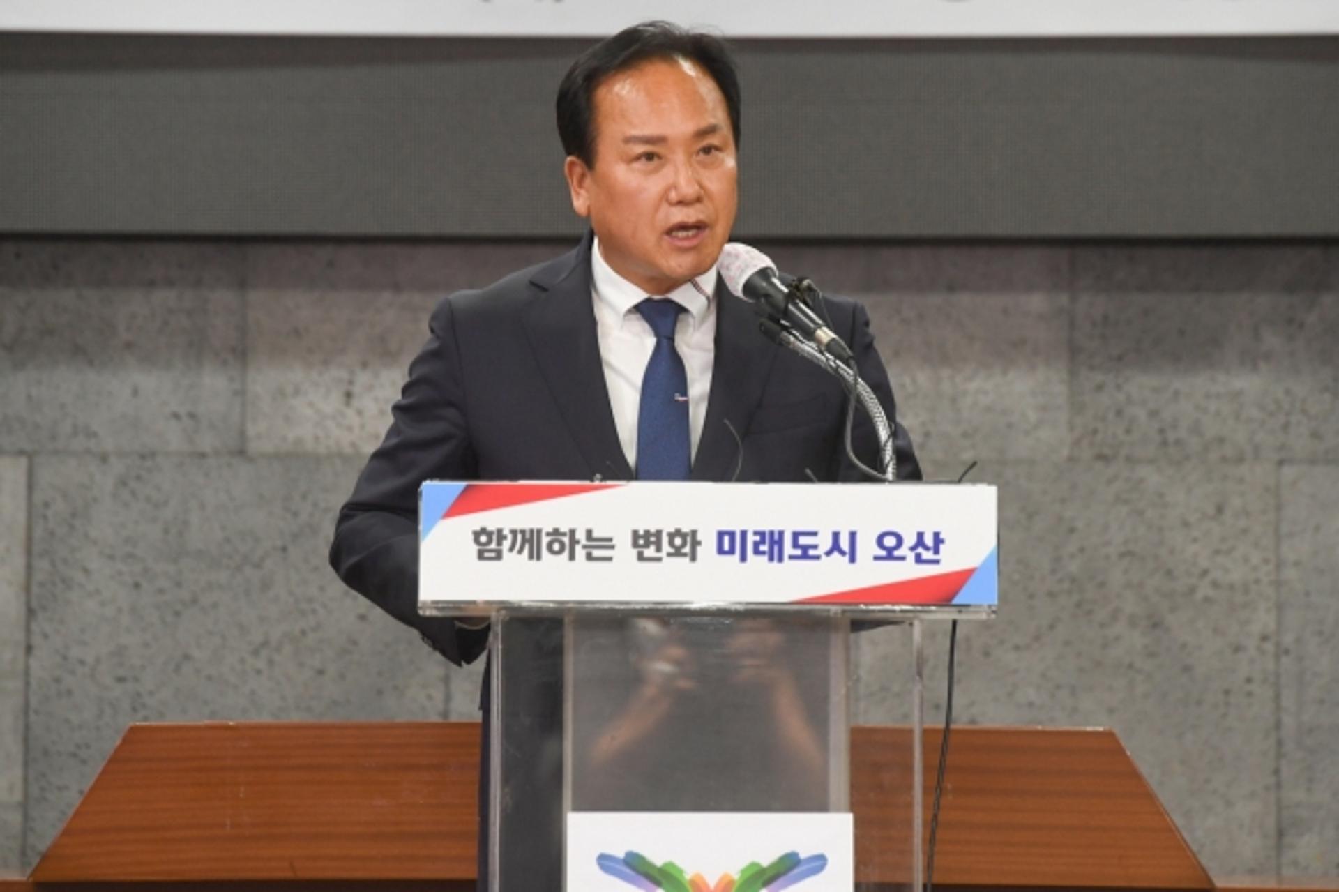 이권재 오산시장 " 민생외면한 시의장은 각성하고 정상화 나서라"