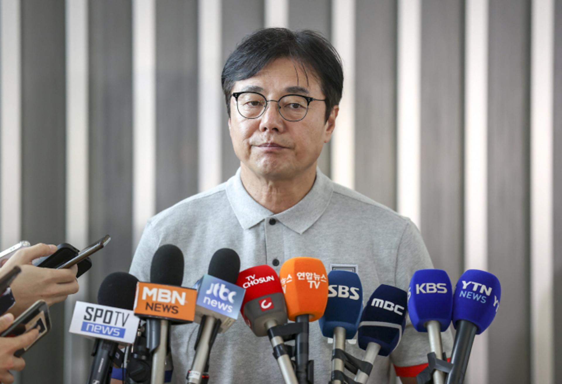 AG 금메달 정조준 황선홍號 출국… 에이스 이강인 투입 시점은?
