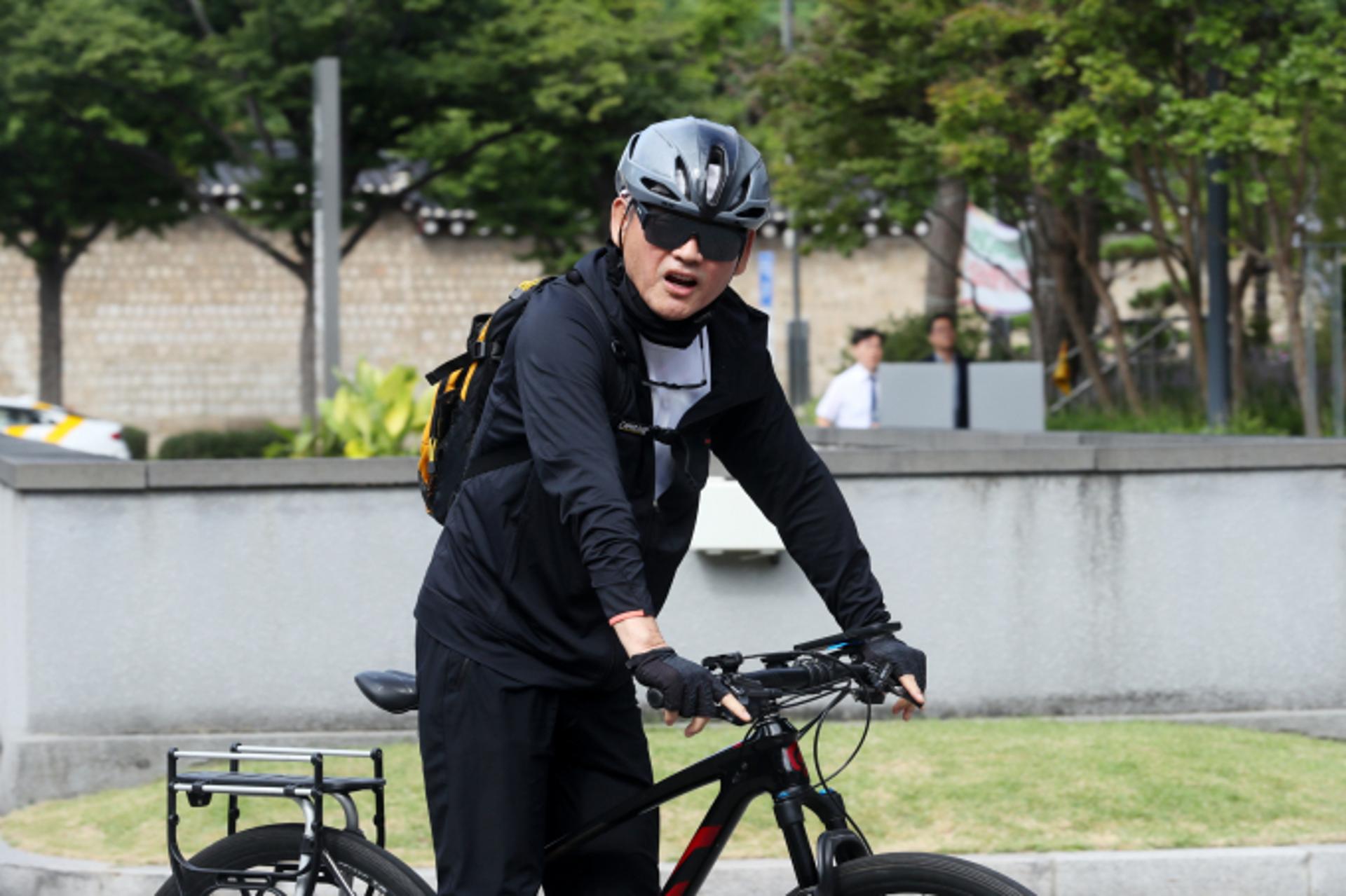 유인촌 문체부 장관 후보자, 재산 162억 신고… 압구정 아파트 29억, 증권 34억 등 보유