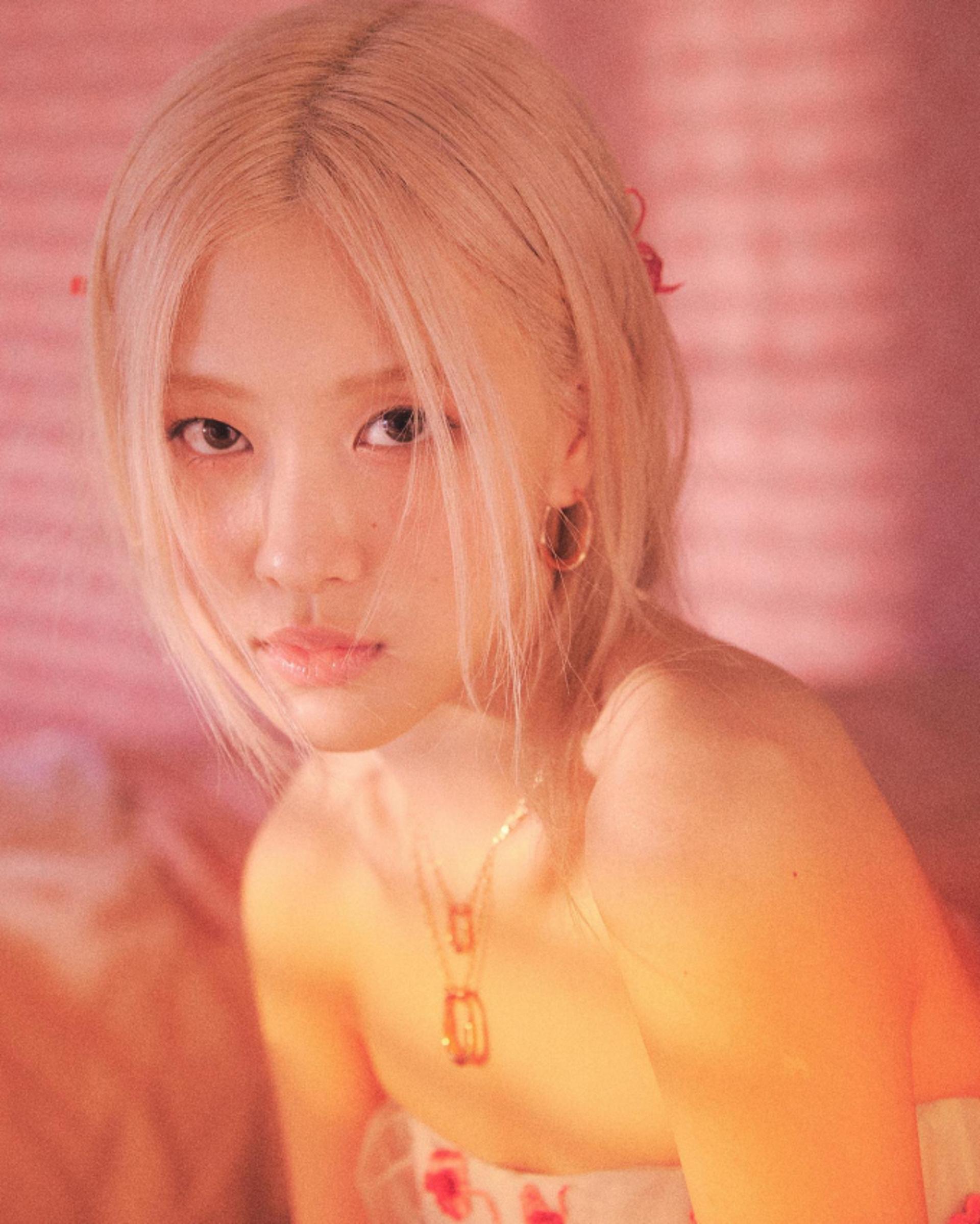 블랙핑크 로제, 장밋빛으로 물든 주얼리 룩