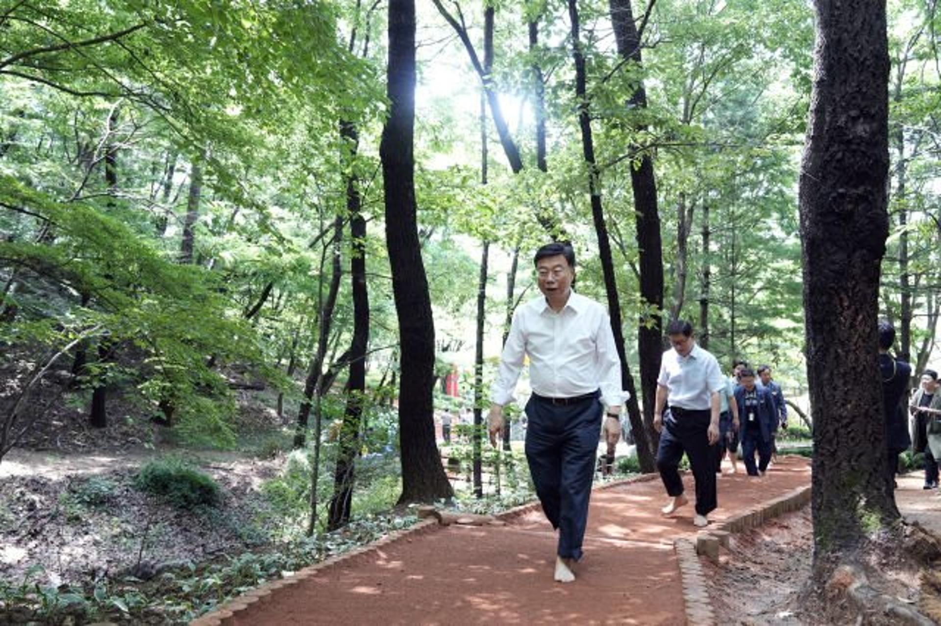 성남시, 율동공원내 맨발 황톳길 20일 개장