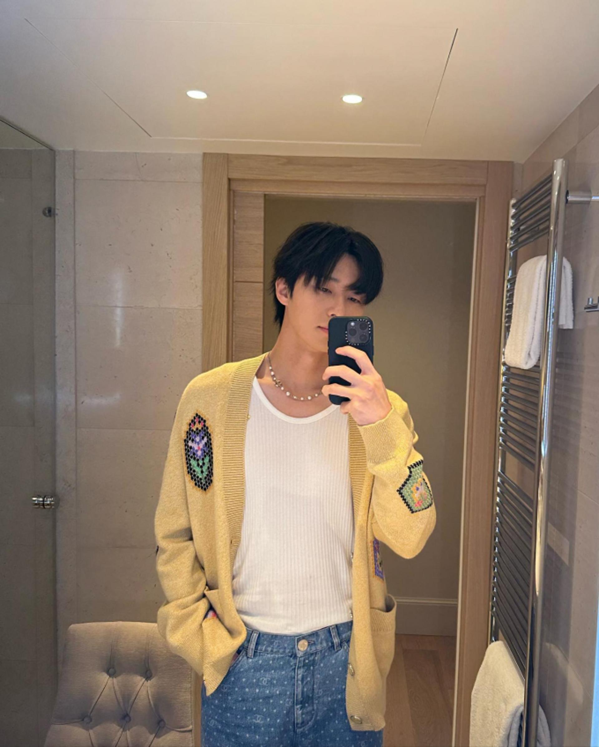 박서준, 진주 목걸이 하고 눈호강 시키는 비주얼