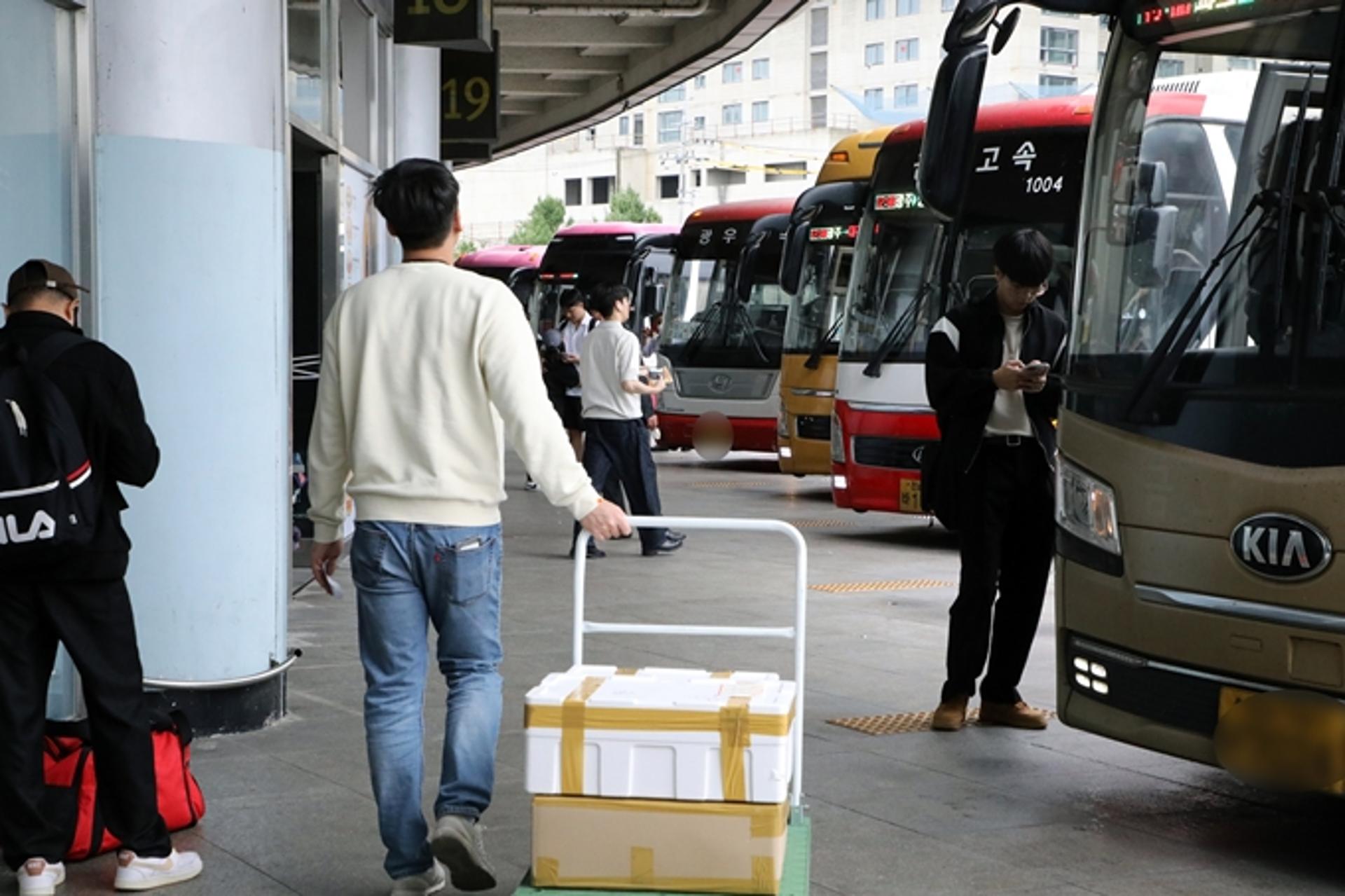 황금연휴 6일 순삭… 내후년엔 '추석 7일 휴무' 기대