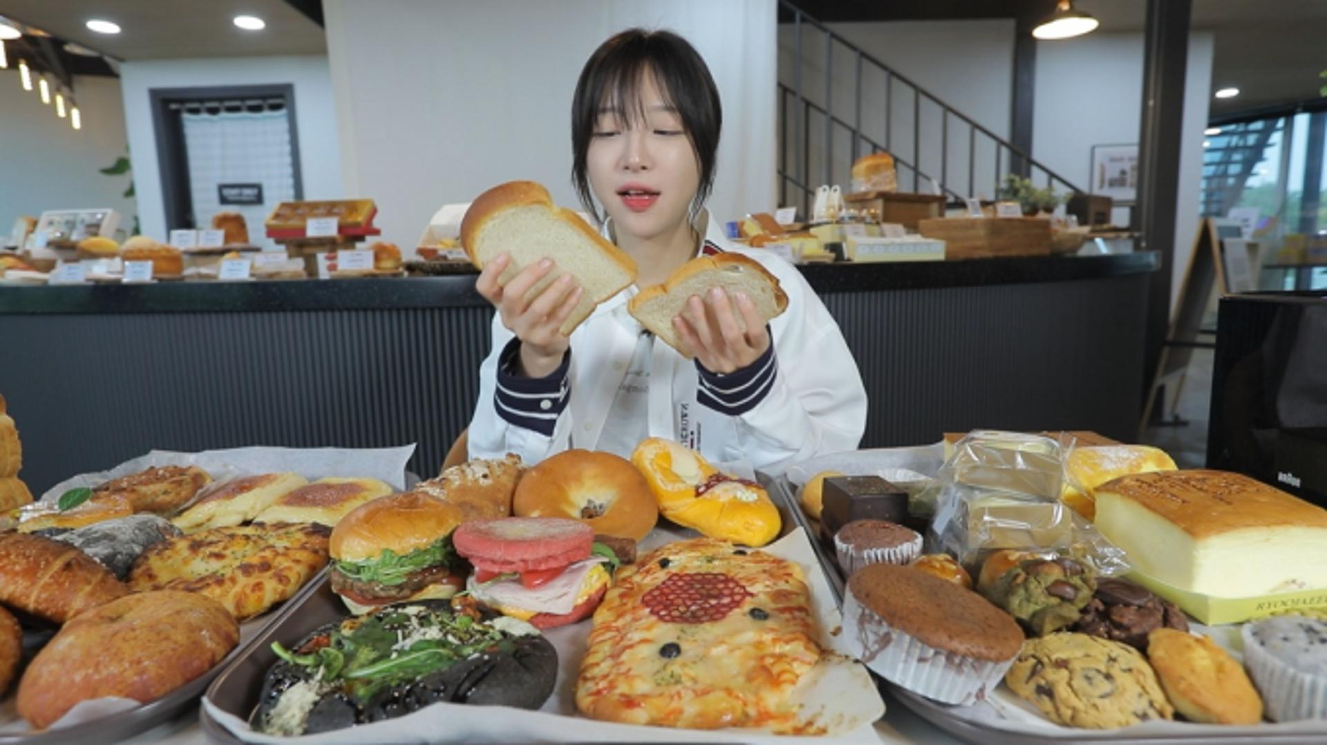 경기도, 경기쌀빵지도 제작에 유명 유튜버 먹방까지…쌀 소비 확대 총력