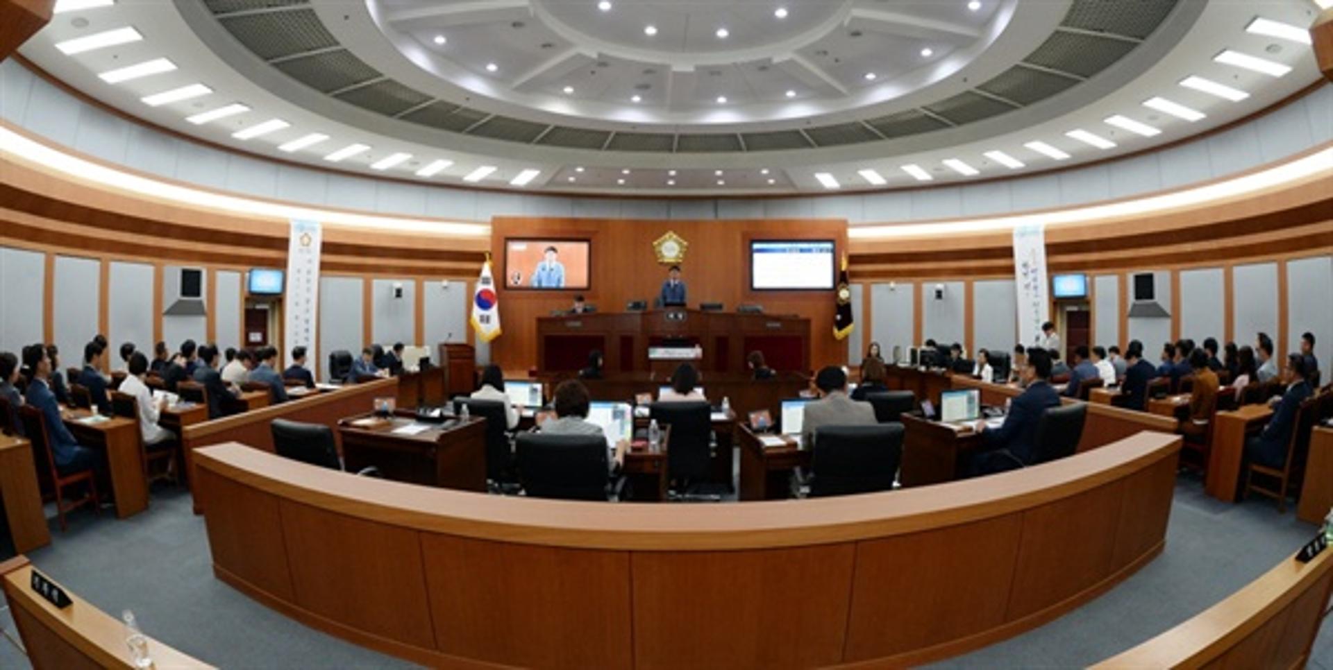 오산시의회, 태풍 경고에도 관광성 해외연수 '도마'