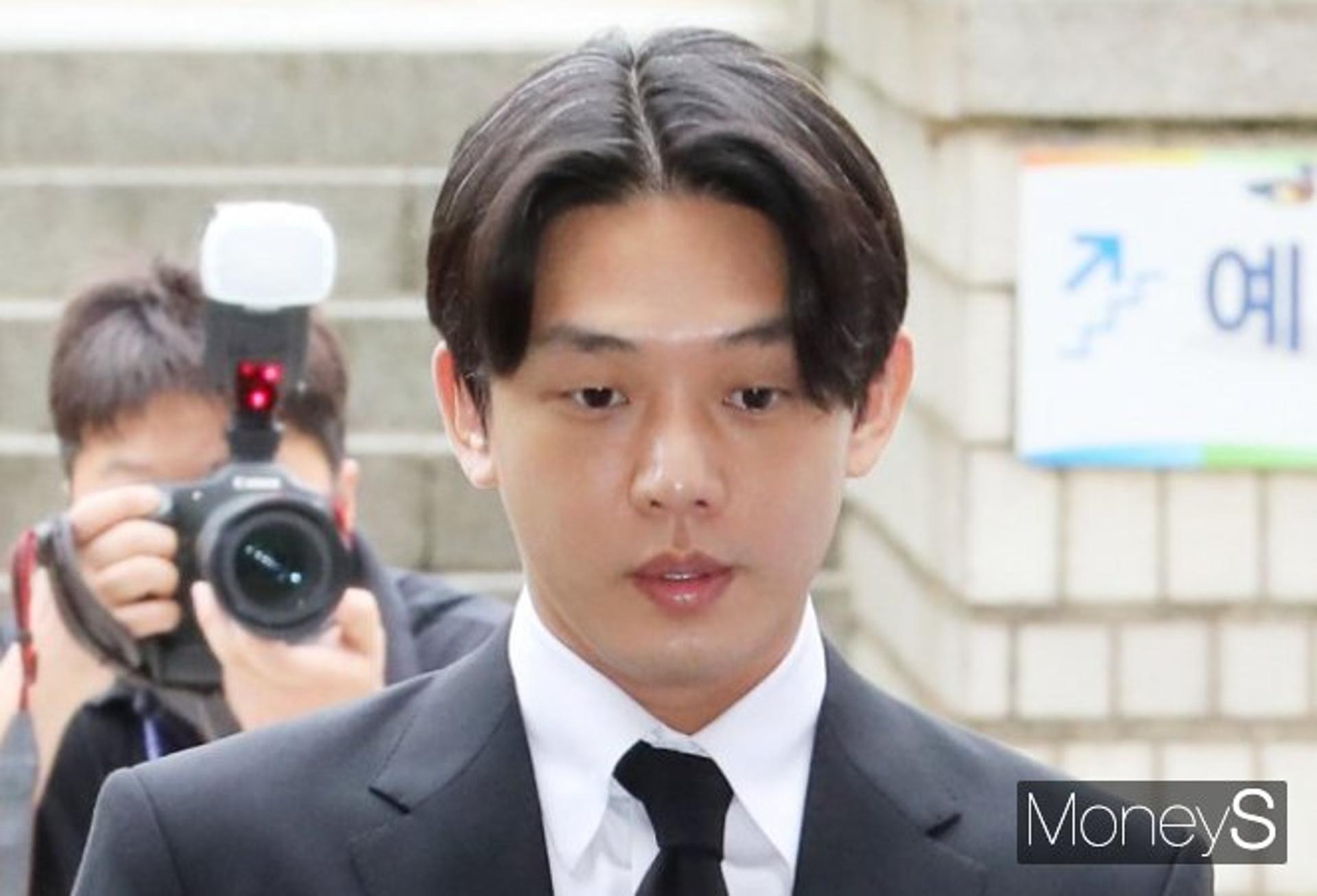 檢, 유아인 불구속기소… 181차례 상습마약 혐의