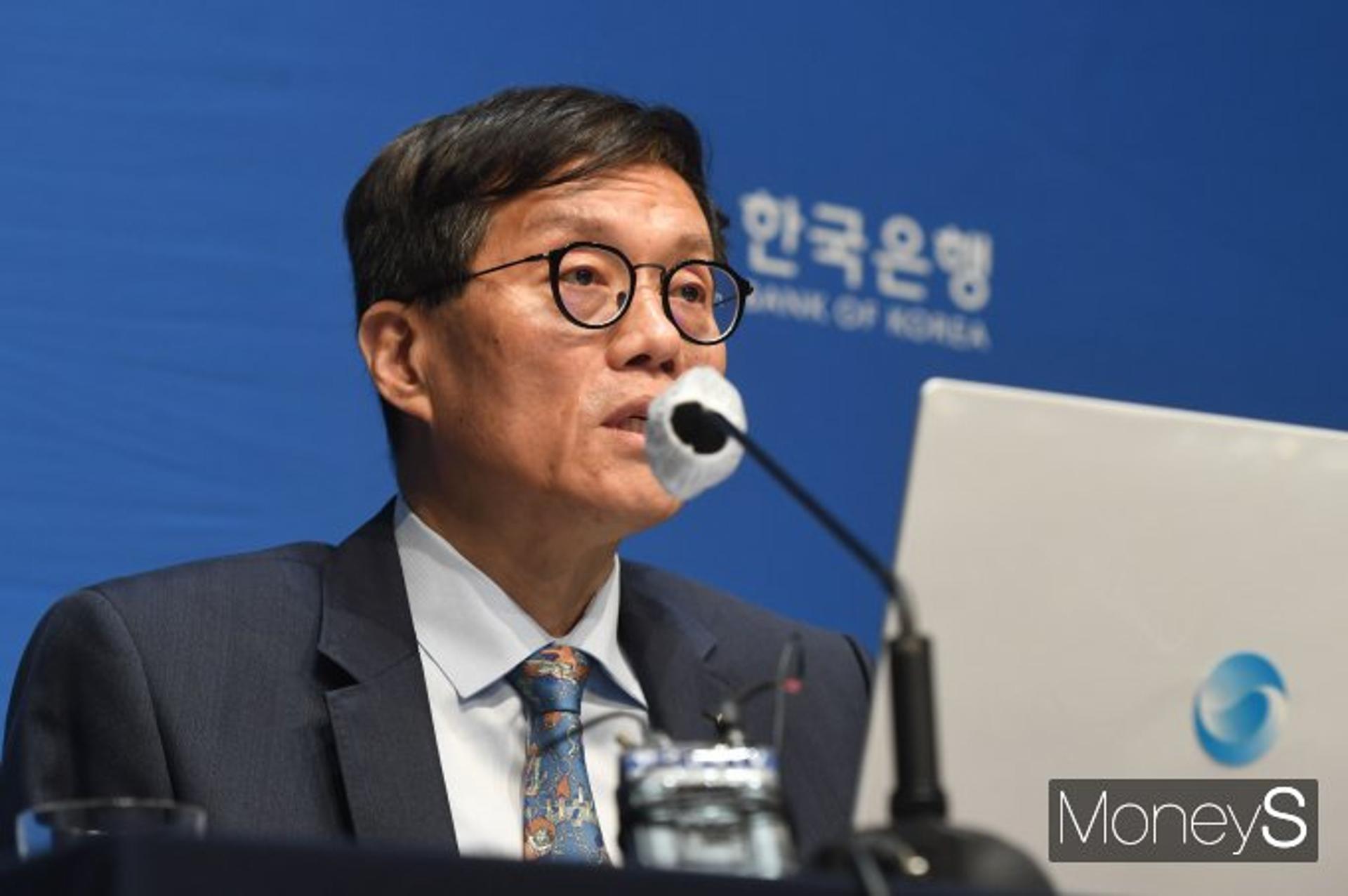 [이사람] "1%대 금리 기대하지마" 영끌족에 경고한 이창용