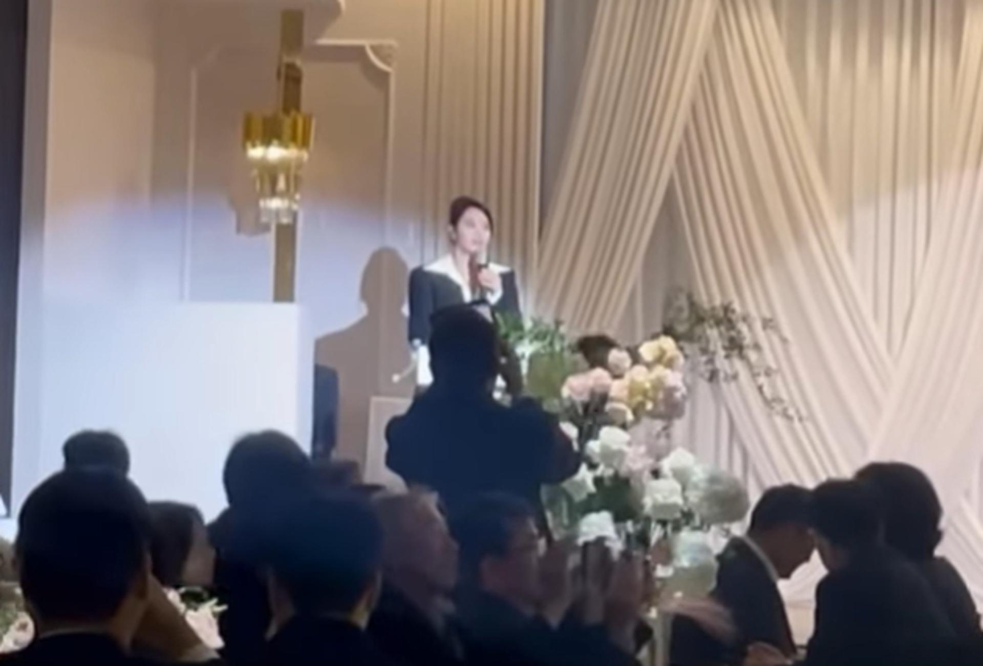 김혜수, 매니저 결혼식 사회까지?… 특급 의리女