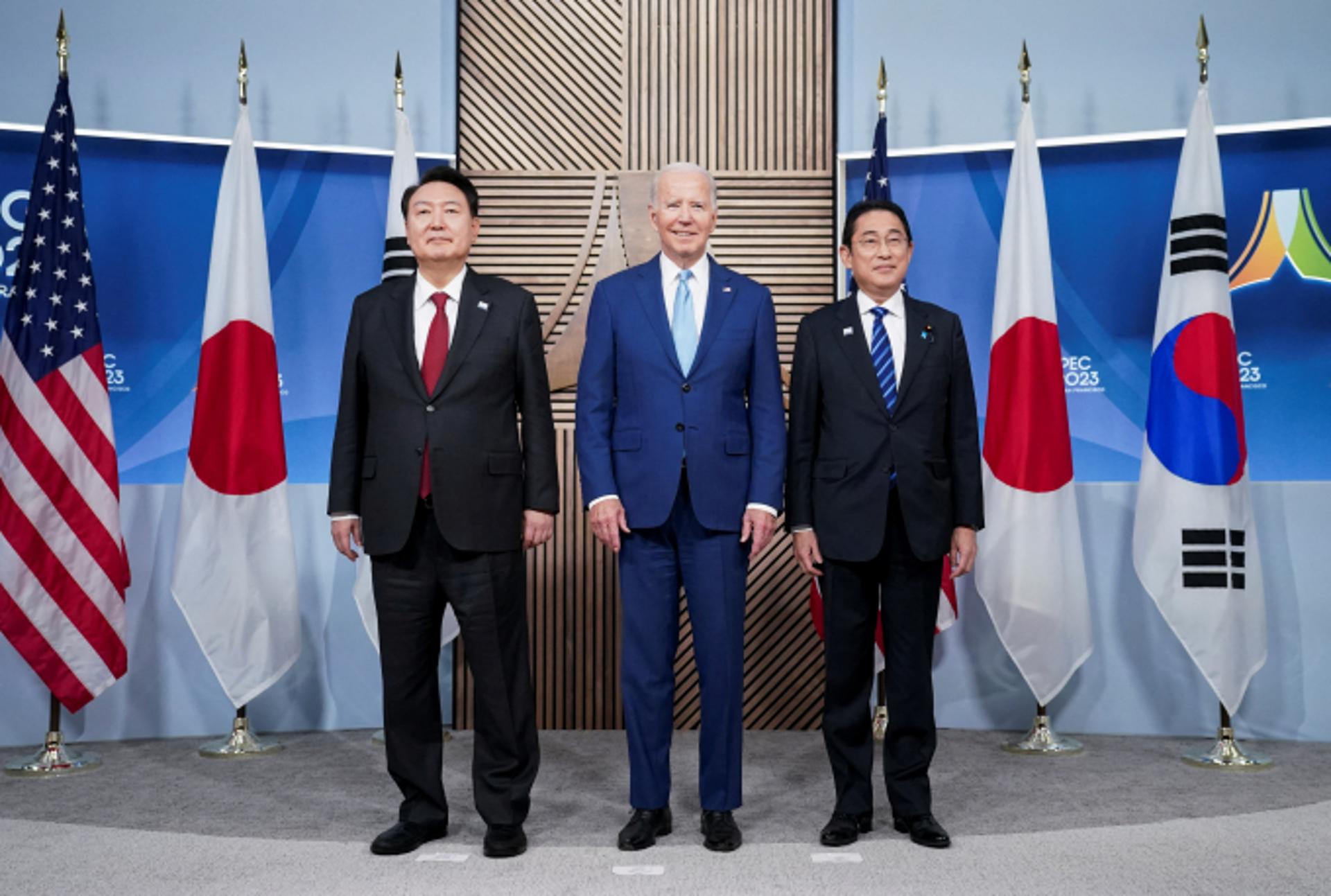 한·미·일 정상회동, 바이든 "尹·기시다 덕에 짐 덜어 "