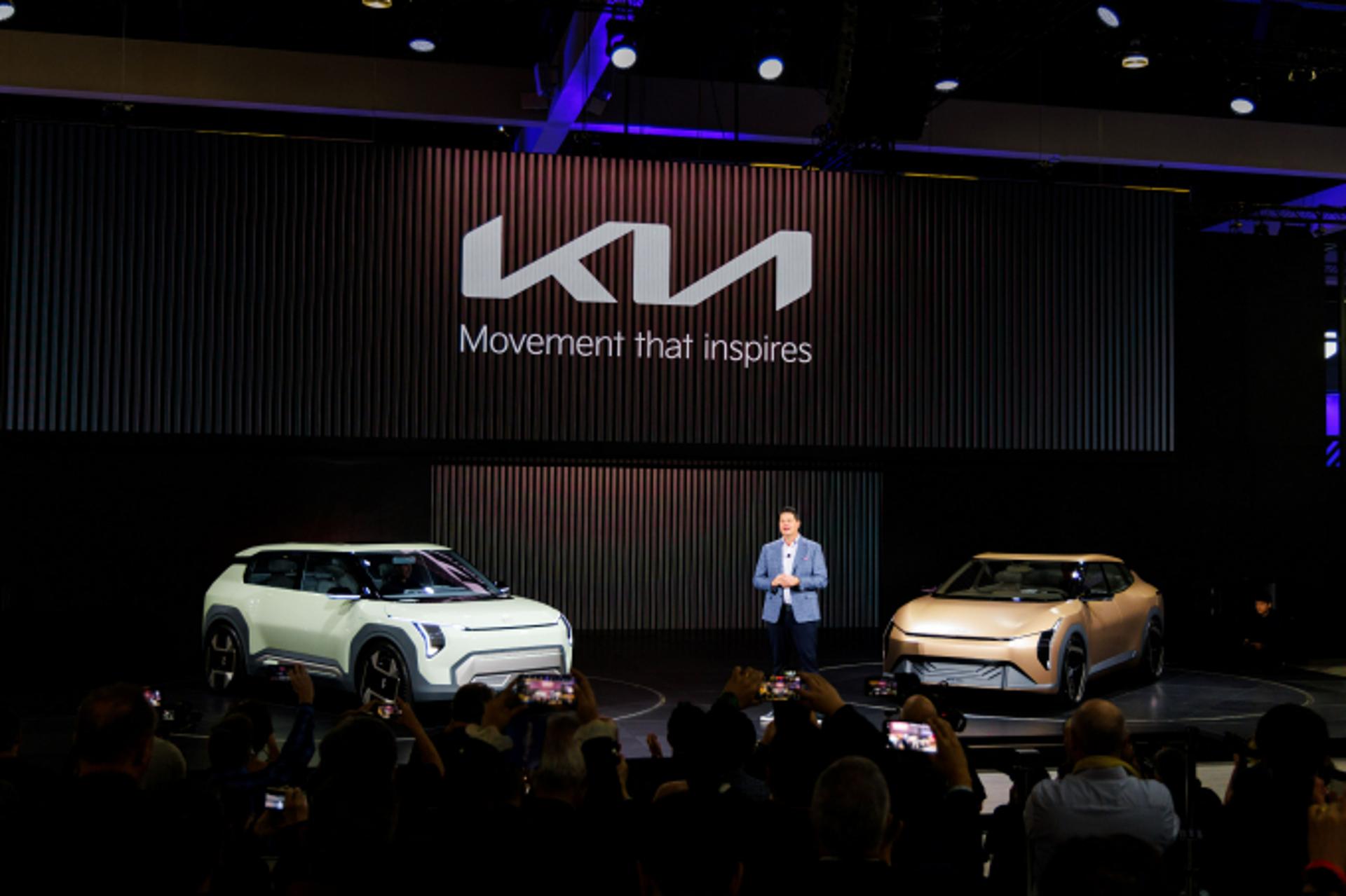 기아, 소형전기차로 북미 공략… '더 기아 콘셉트 EV3 × EV4' 첫 공개