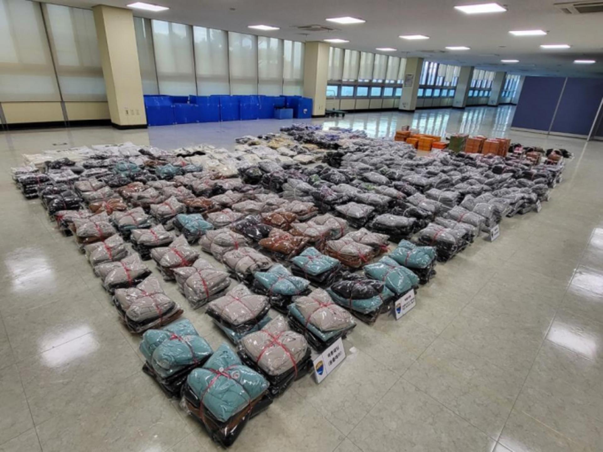 '박스 안엔 명품짝퉁이'…경기특사경, 상표법위반 혐의 11명 검거