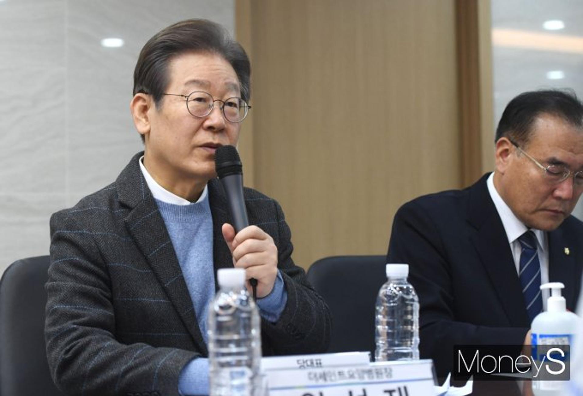 이재명 직무정지 가처분 심문… 비명계 "개딸아닌 당원에 귀 기울여야"