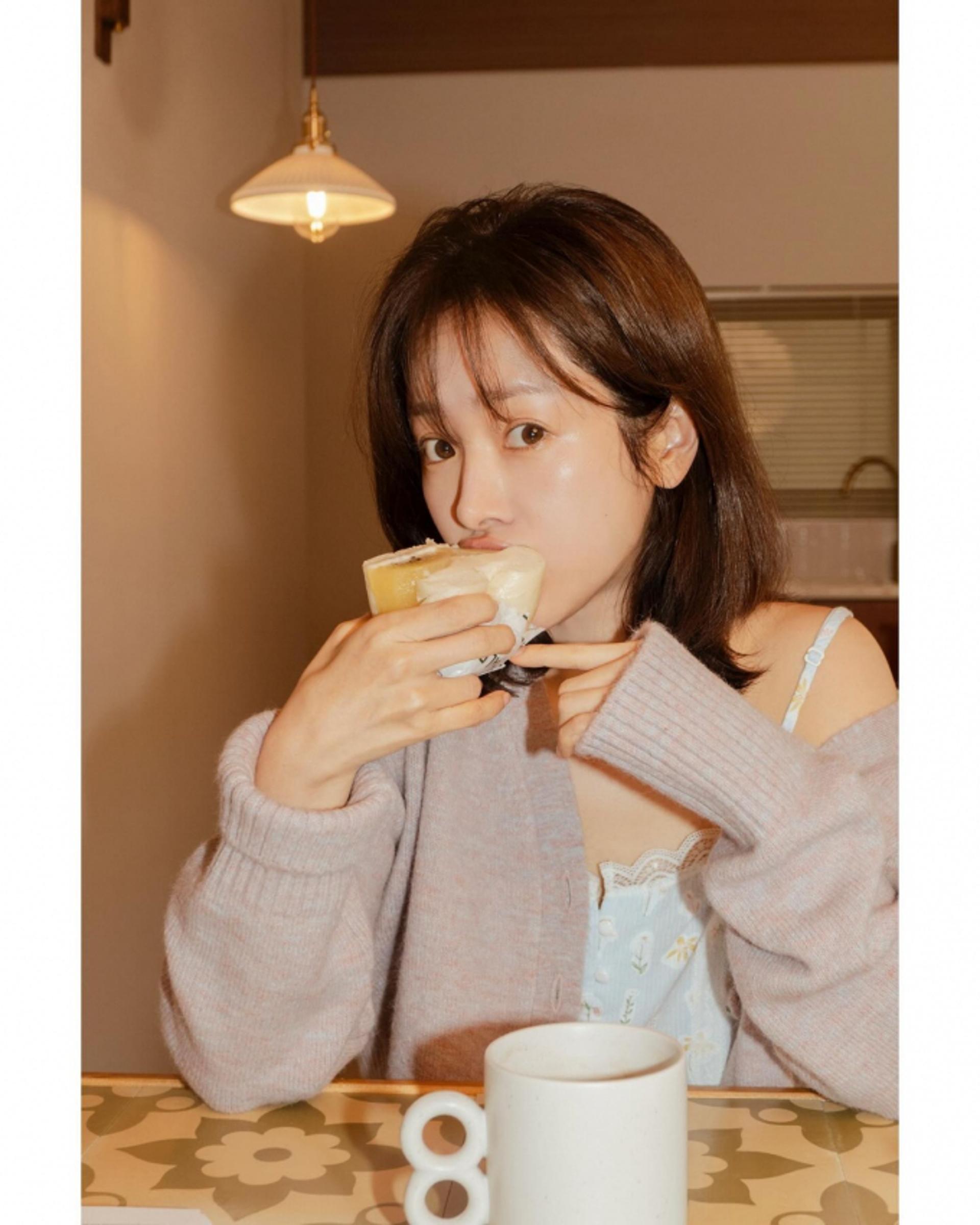 한지민, '숨멎' 부르는 청순 여신의 파자마룩