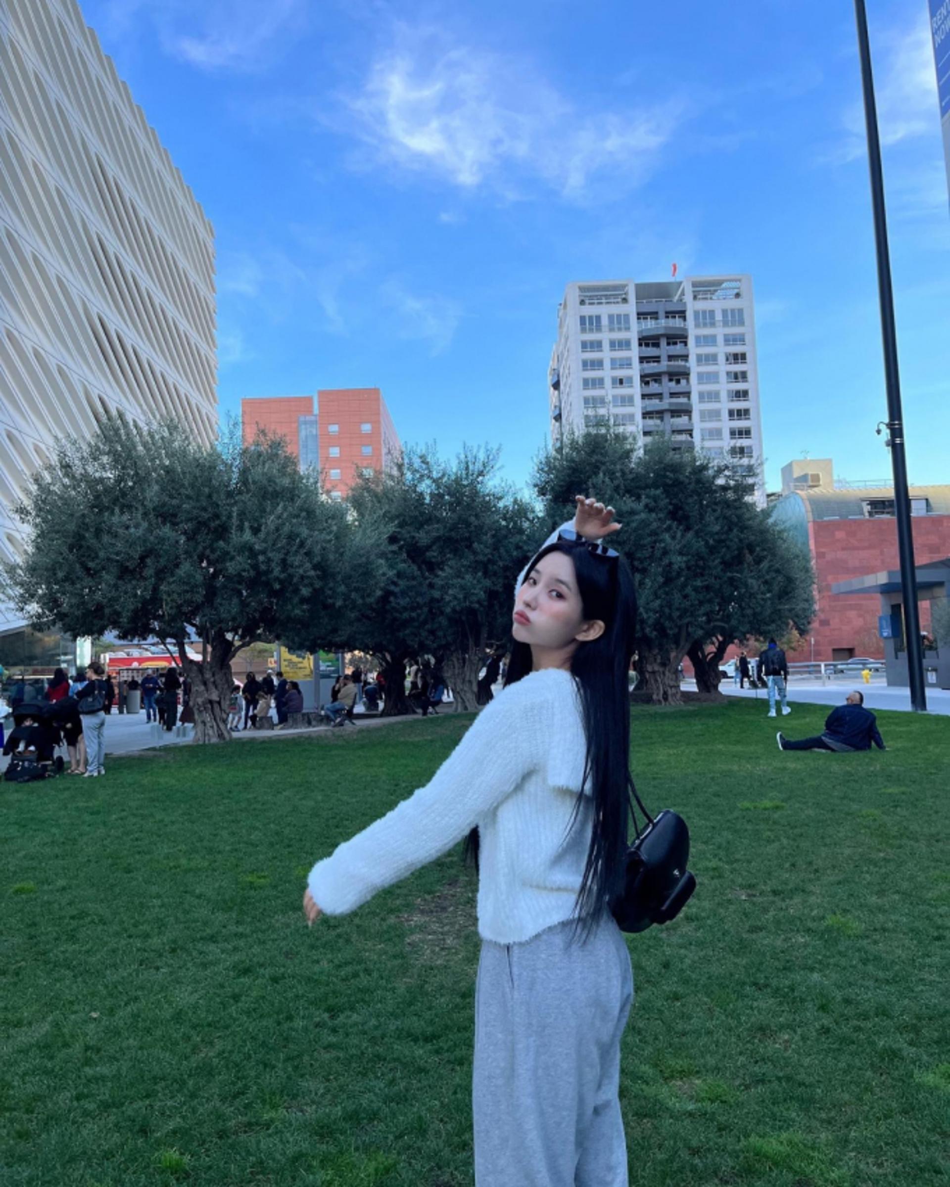 (여자)아이들 전소연, 편하고 청순하기까지 한 '스웻 팬츠' 스타일링