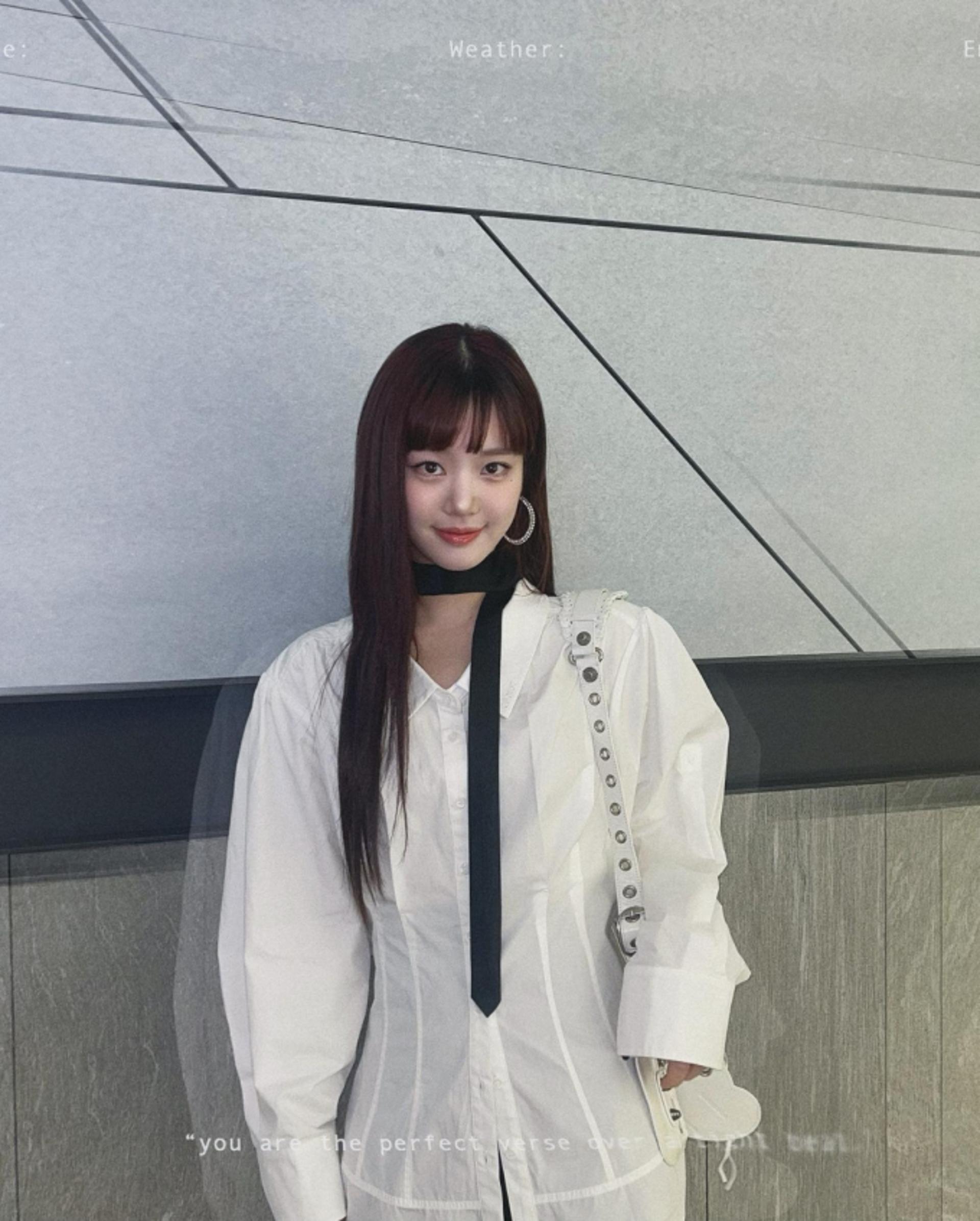 이유비, 청순하고 트렌디한 화이트 셔츠 원피스 룩