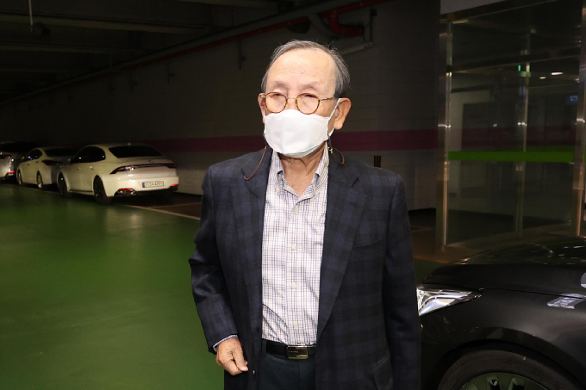 조양래 명예회장, 차남 조현범 회장 경영권 방어 지원사격… 570억 들여 지분 매입