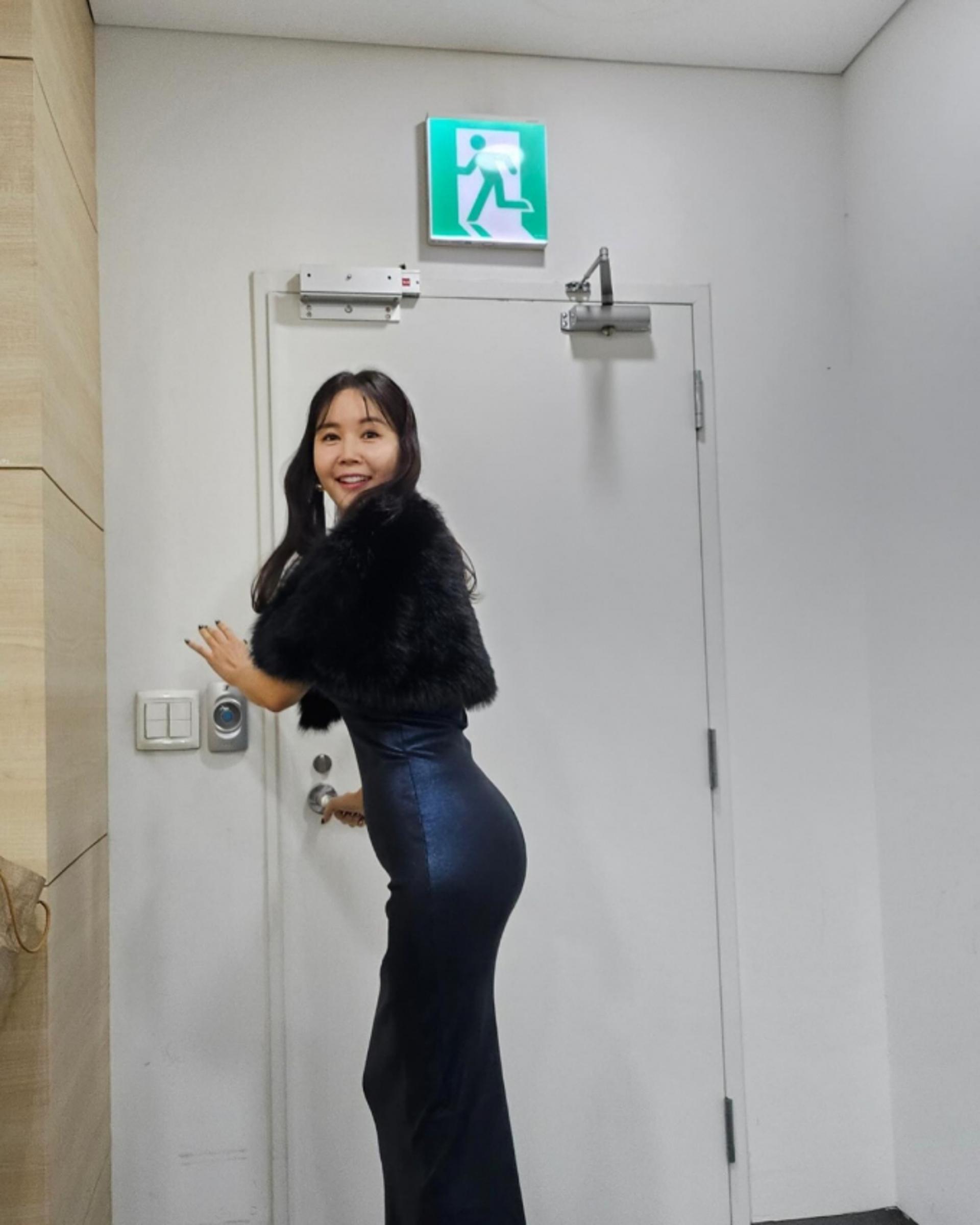 "타이트한 옷 입어봤어요"…장영란, 완벽한 애플힙 과시