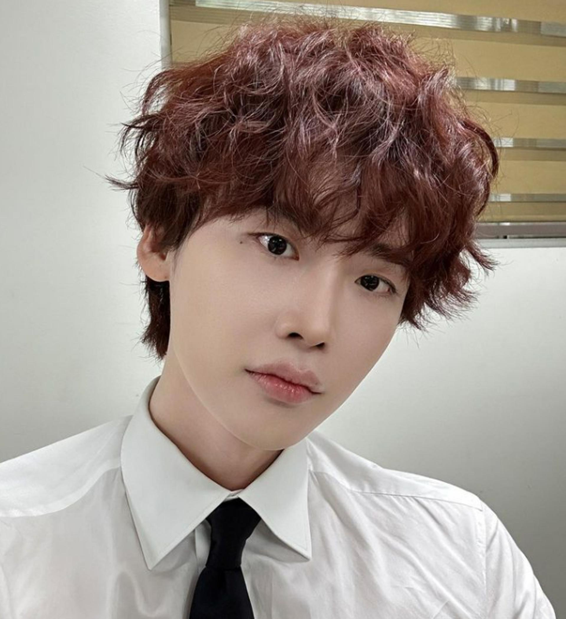 '아이유♥' 이종석, 공개열애 후 스윗해졌네… "새해 더 많이 사랑하길"