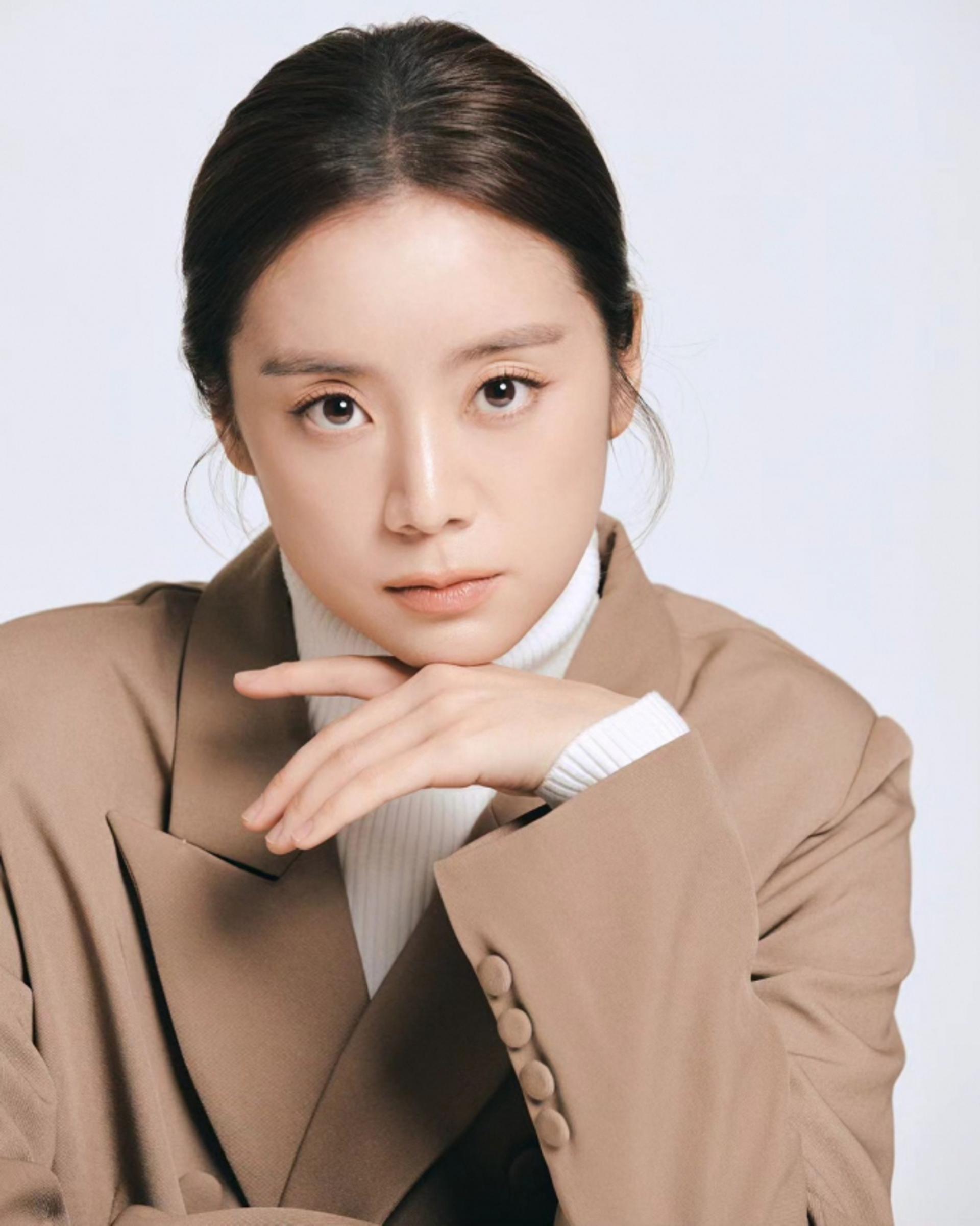 우혜림, 새 프로필 공개…우아한 성숙미 물씬