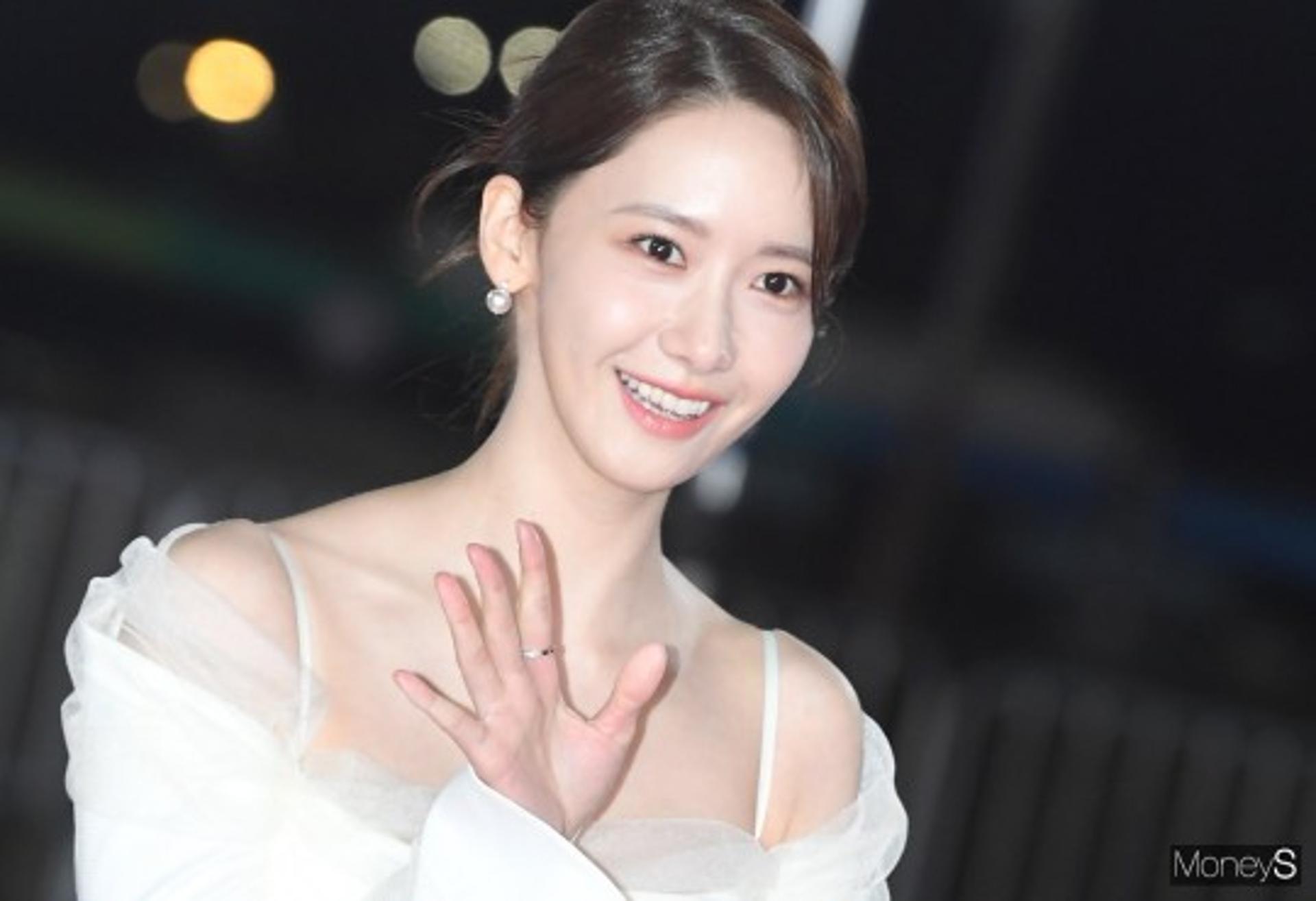 임윤아, SM과 3번째 재계약… 17년 동행 이어간다