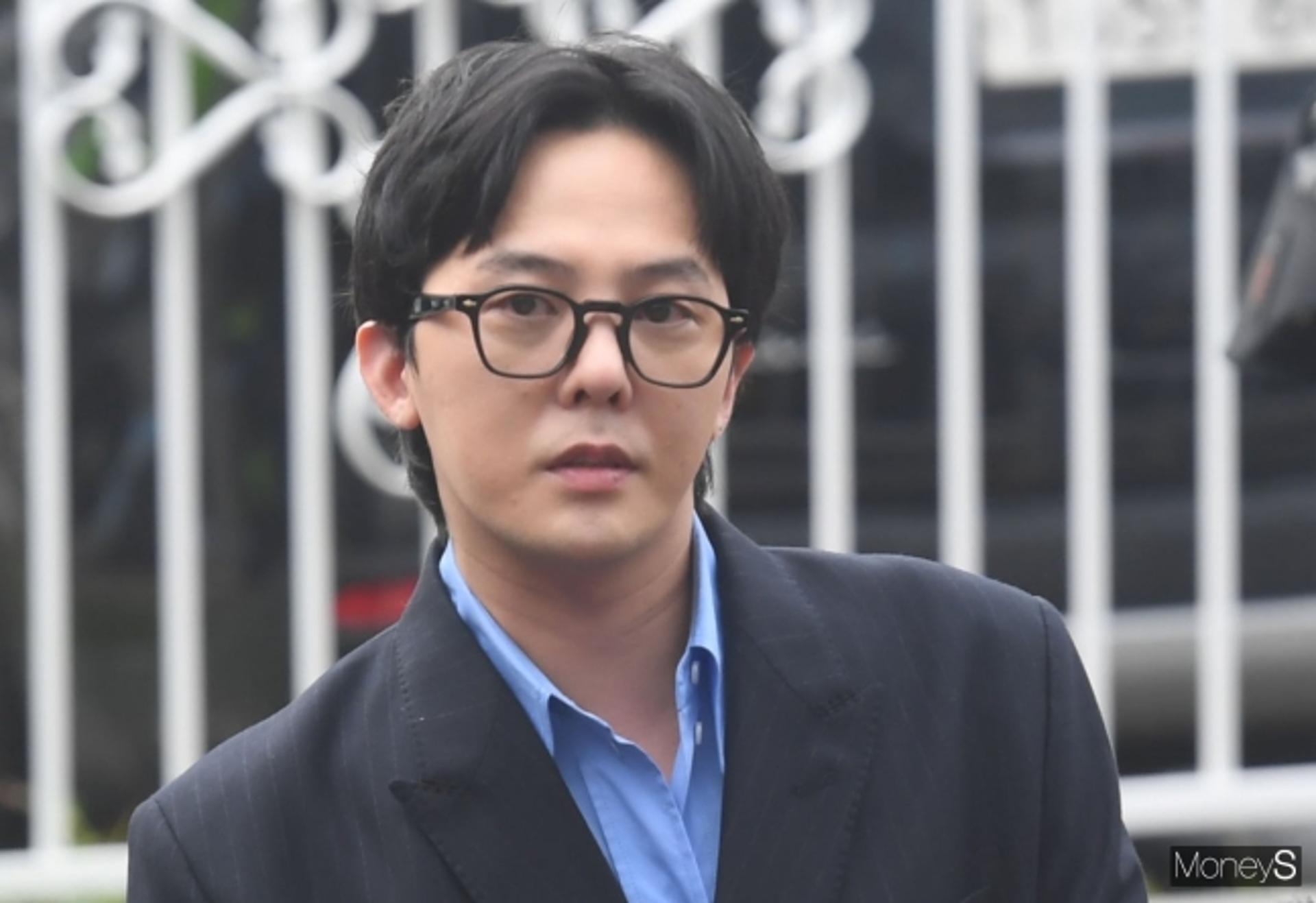 [연예가 브리핑] 지드래곤 장범준↑·오메가엑스↓