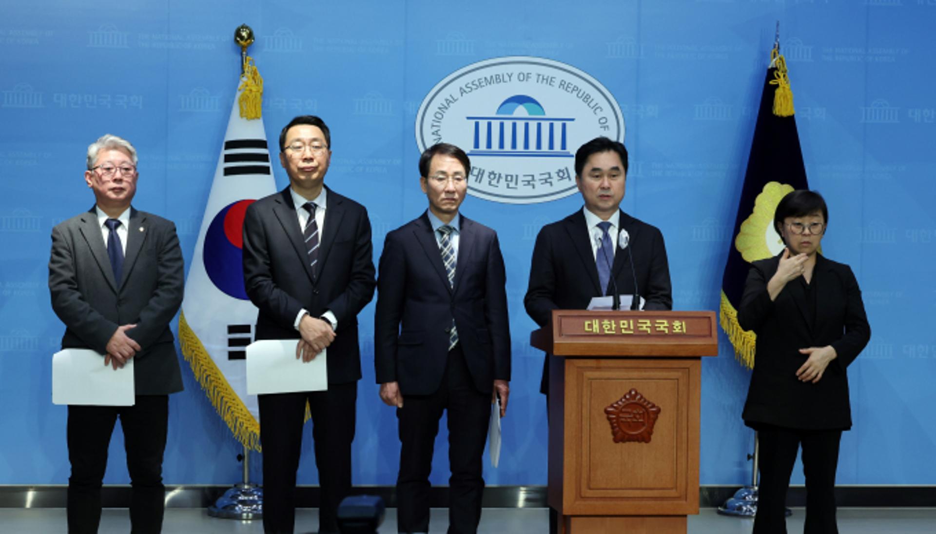 '민주당 탈당' 김종민 "신당 창당, 이낙연도 동참할 것"
