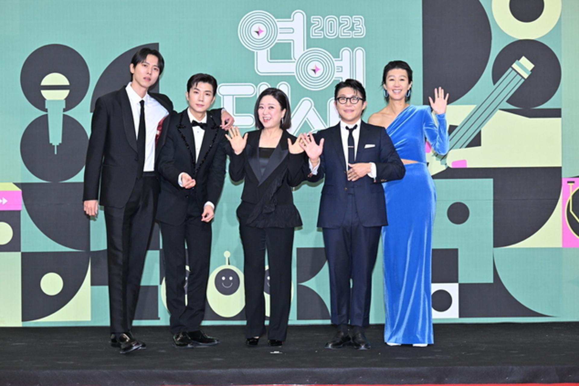 폐지 앞둔 '홍김동전' 눈물바다… 종영도 웃음 승화