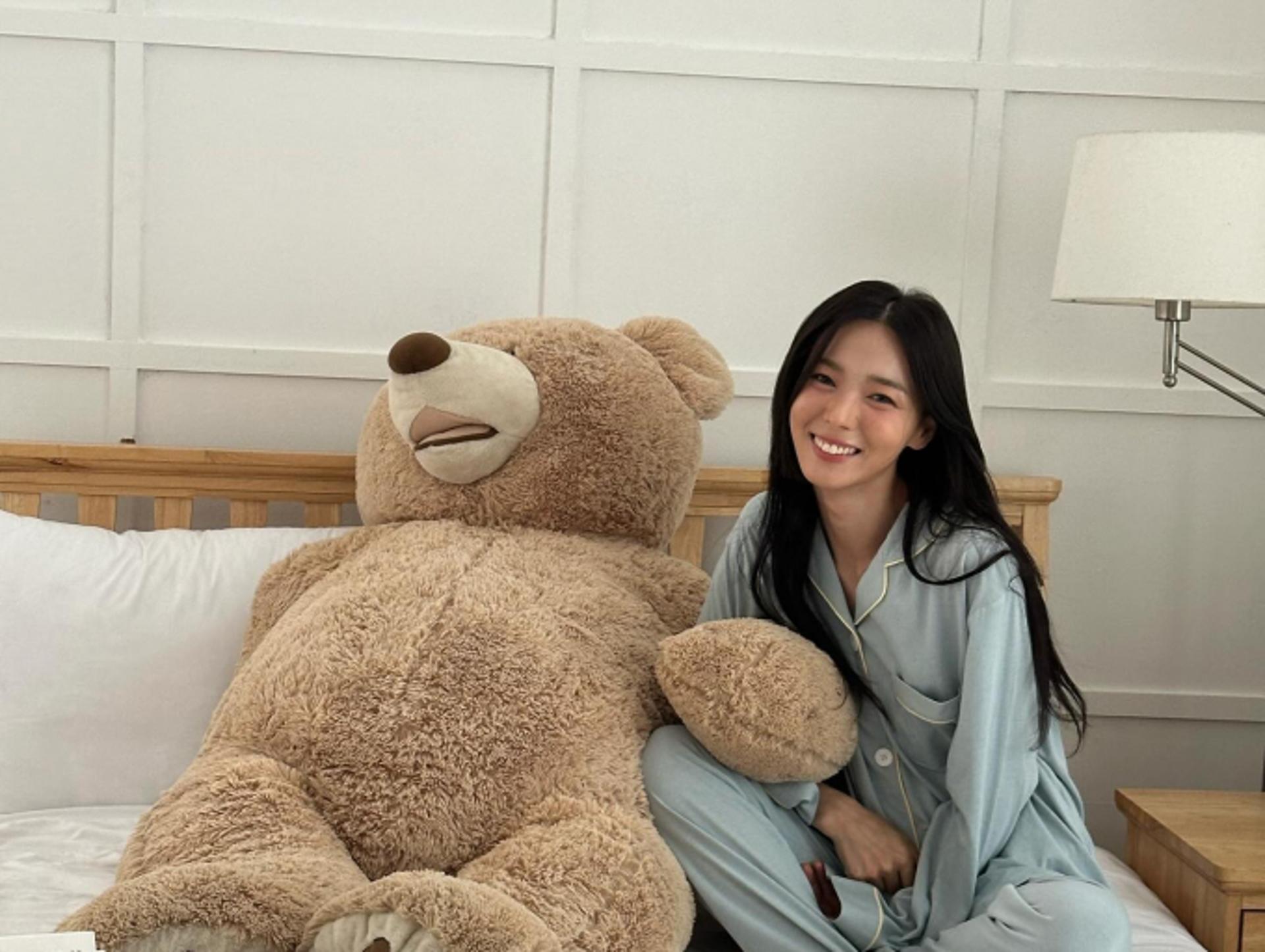 원더걸스 선예, 침대 위 파자마 차림…"열아홉 미모 그대로"