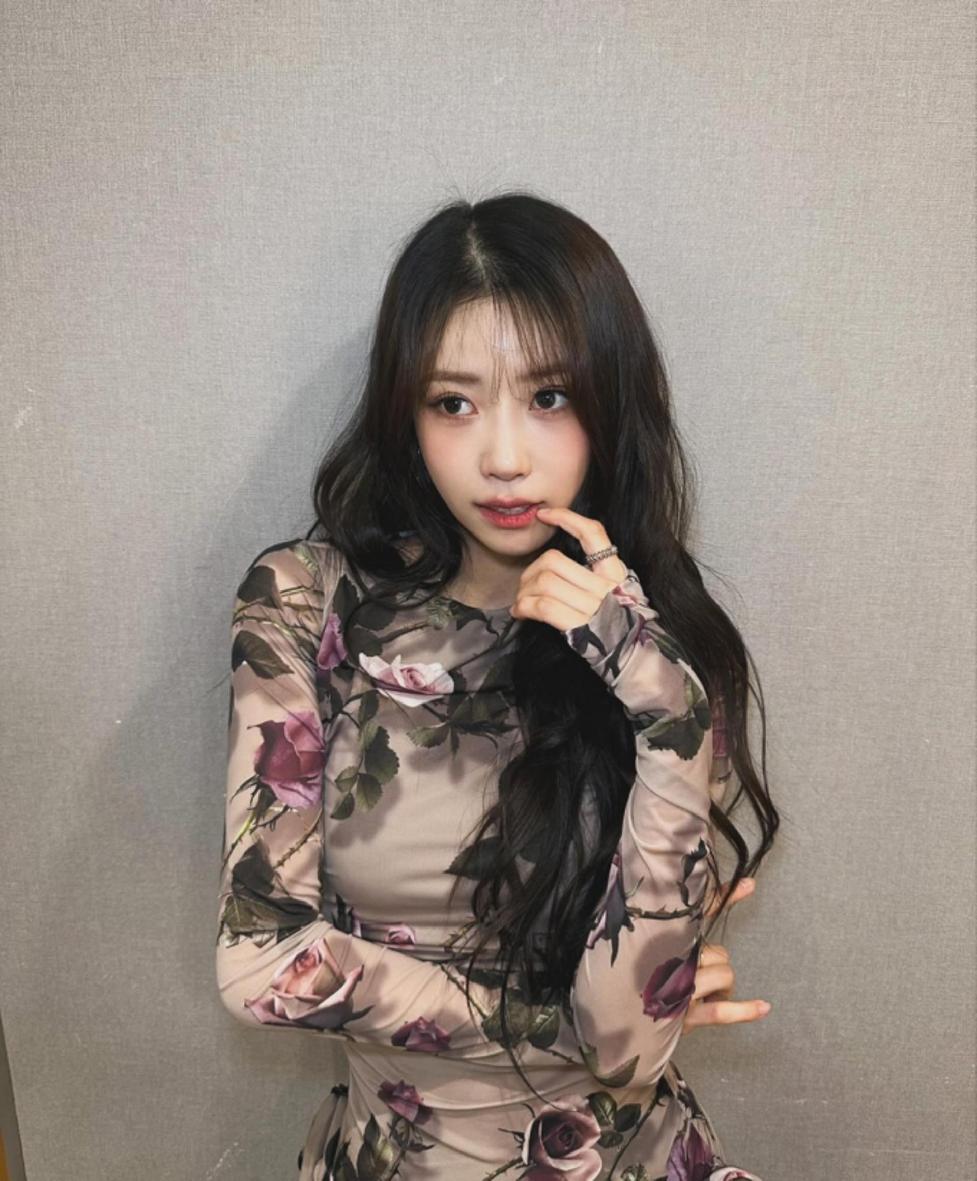 이미주, 매혹적인 '인간 장미' 자태