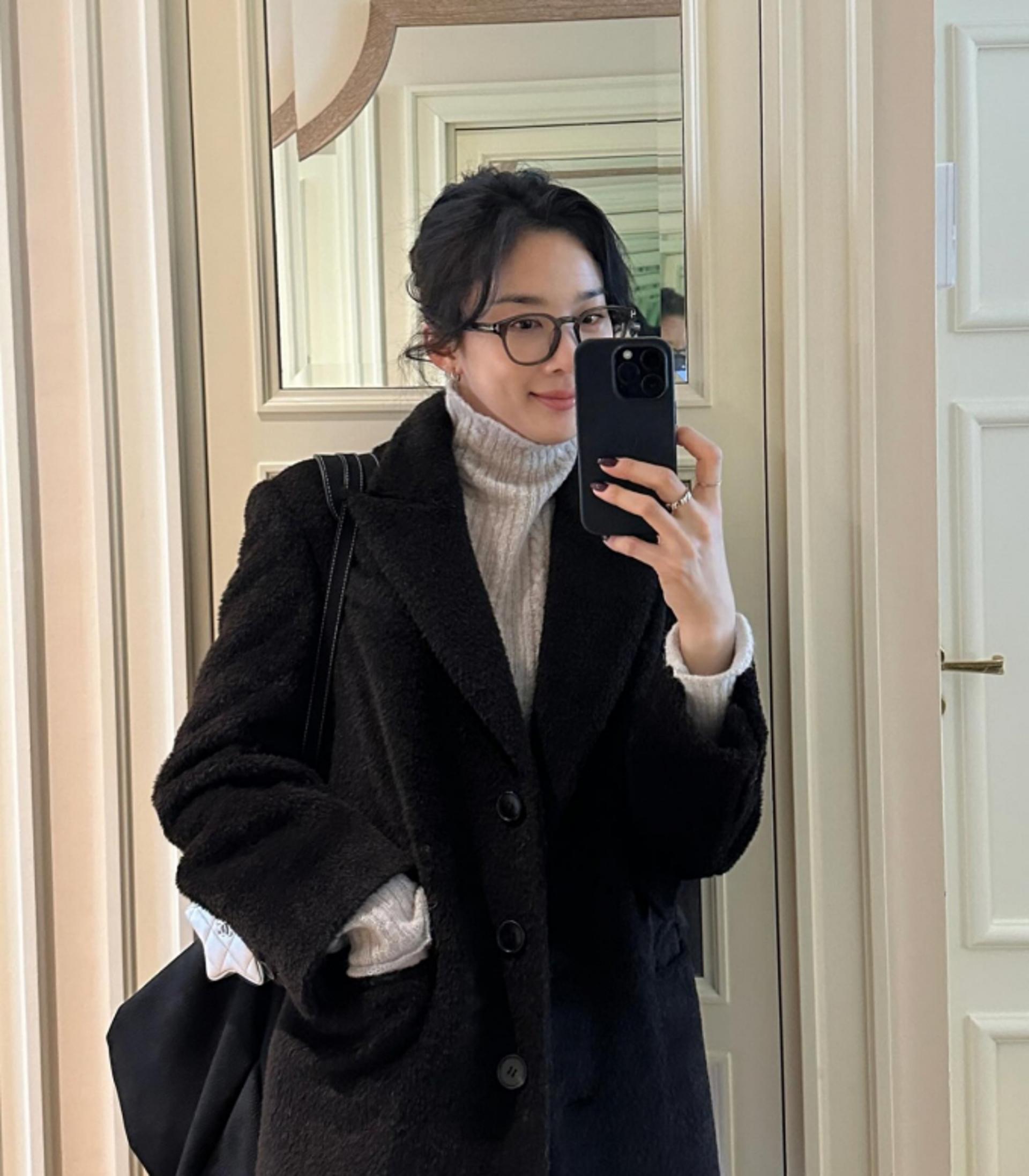 이청아, 겨울 감성 듬뿍 머금은 데일리룩