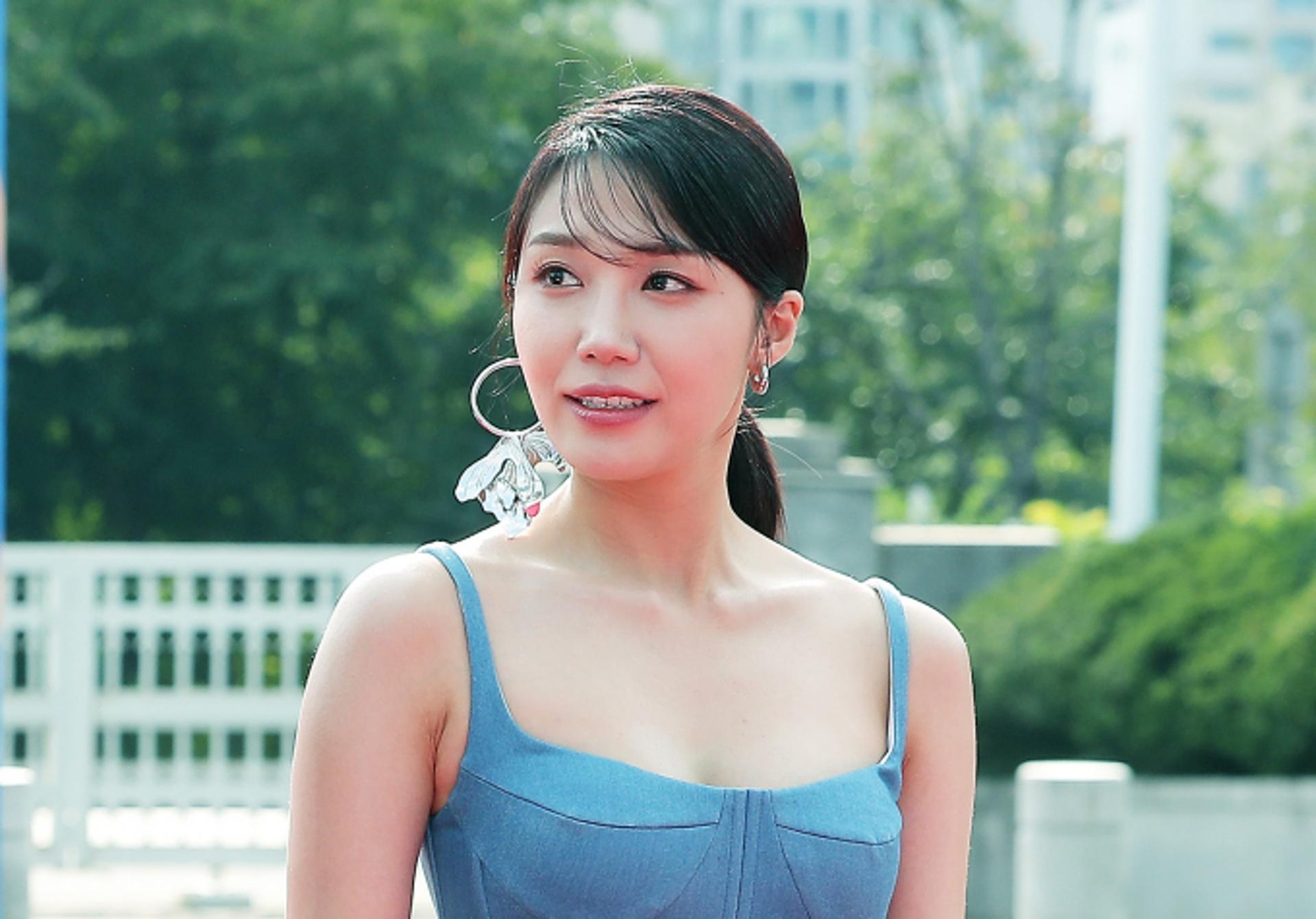 "집사로 받아달라"… 정은지 스토커女, 집행유예 2년