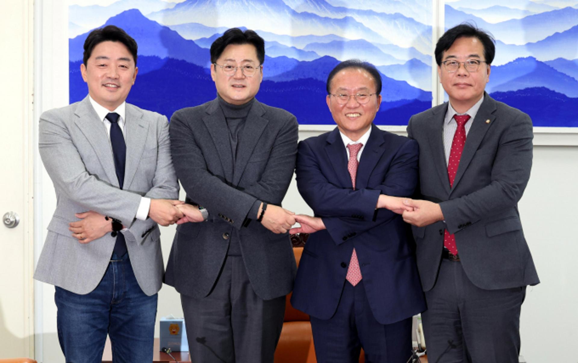 여·야, 2+2 협의체 운영 중단… 법안 처리 상임위서 심사