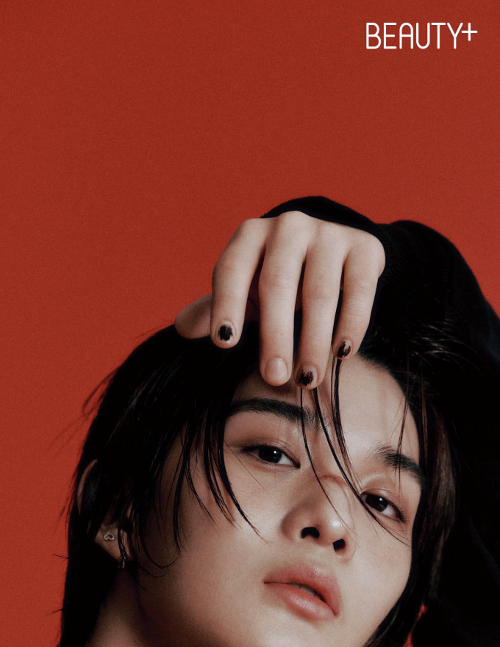 CIX 배진영, 단독 화보 공개…아티스트적인 매력 발산