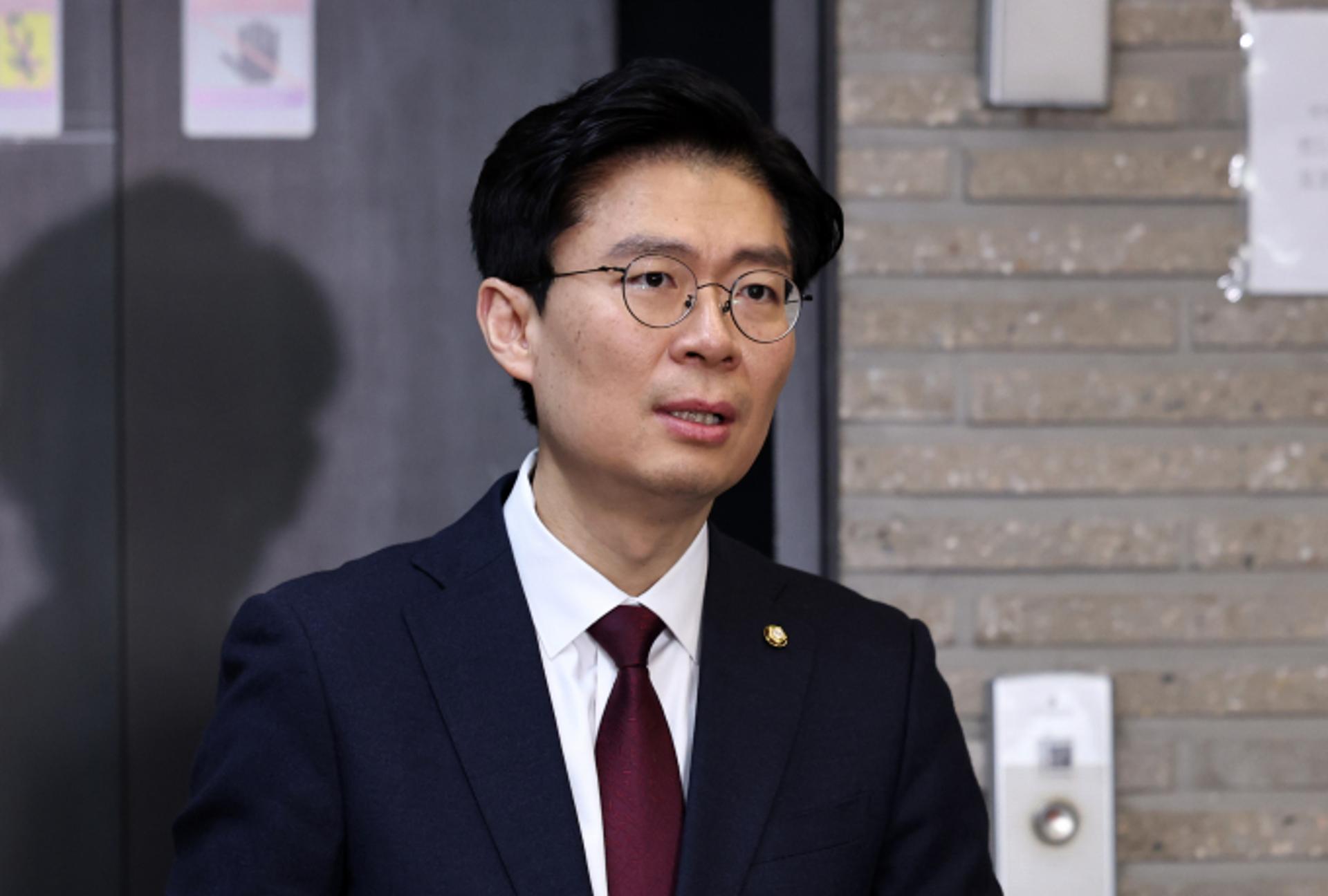 與 인재영입위, 안보·언론 분야 6명 영입… "총선서 역할 기대"
