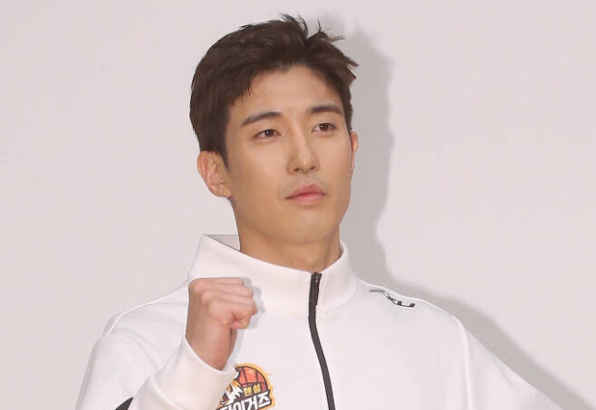 '불륜 의혹' 강경준, 소송 위임장 제출… 침묵 끝 입 여나